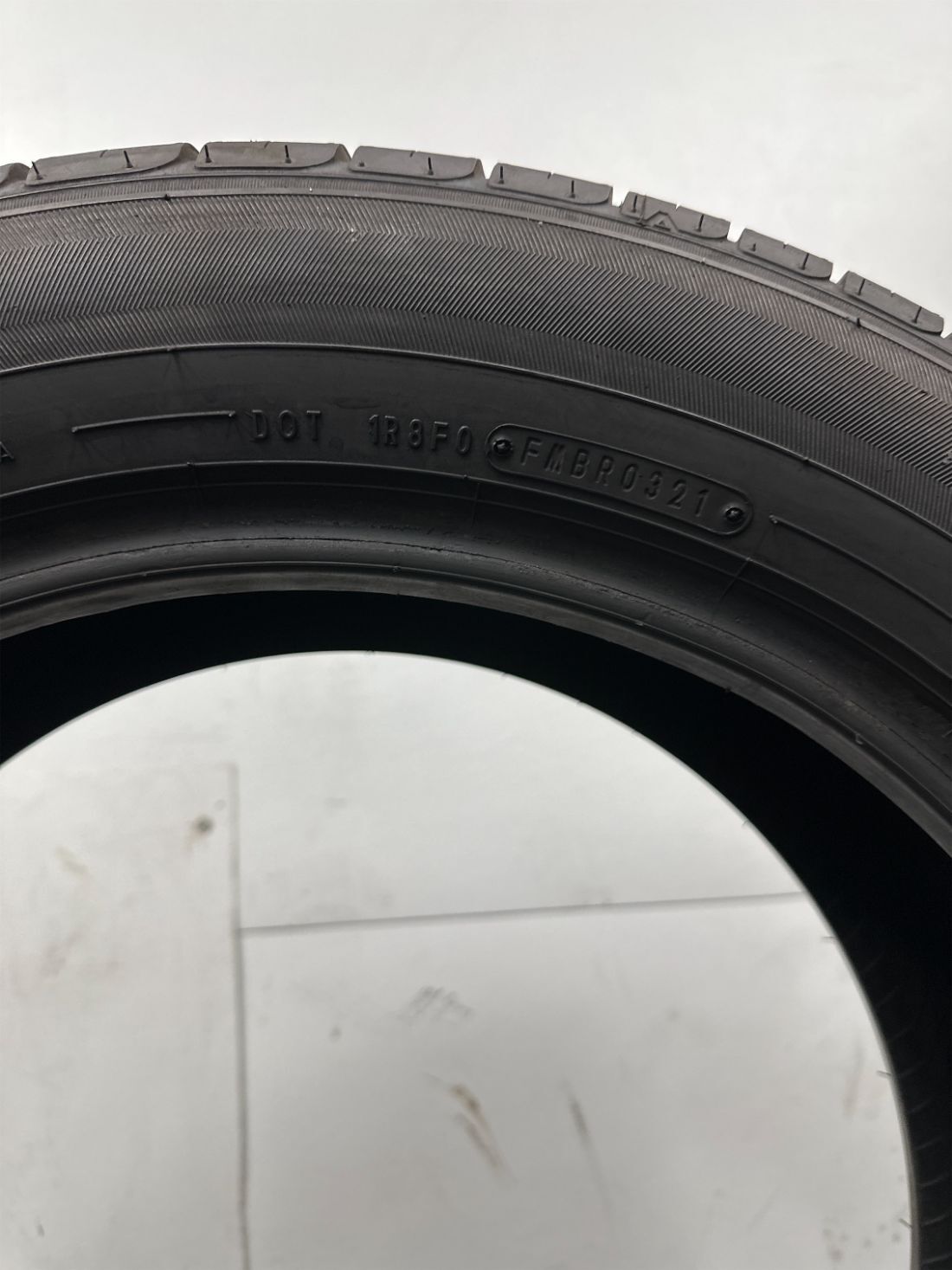 1 Used Sumitomo HTR Enhance CX 2 P235/55R19 2355519 235/55/19 105 V – 9/32