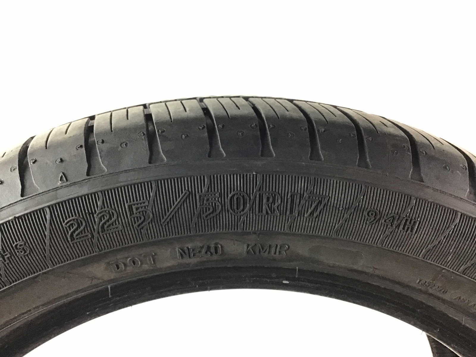 P225/50R17 Goodyear Eagle LS-2 RunOnFlat 94 H Used 7/32nds