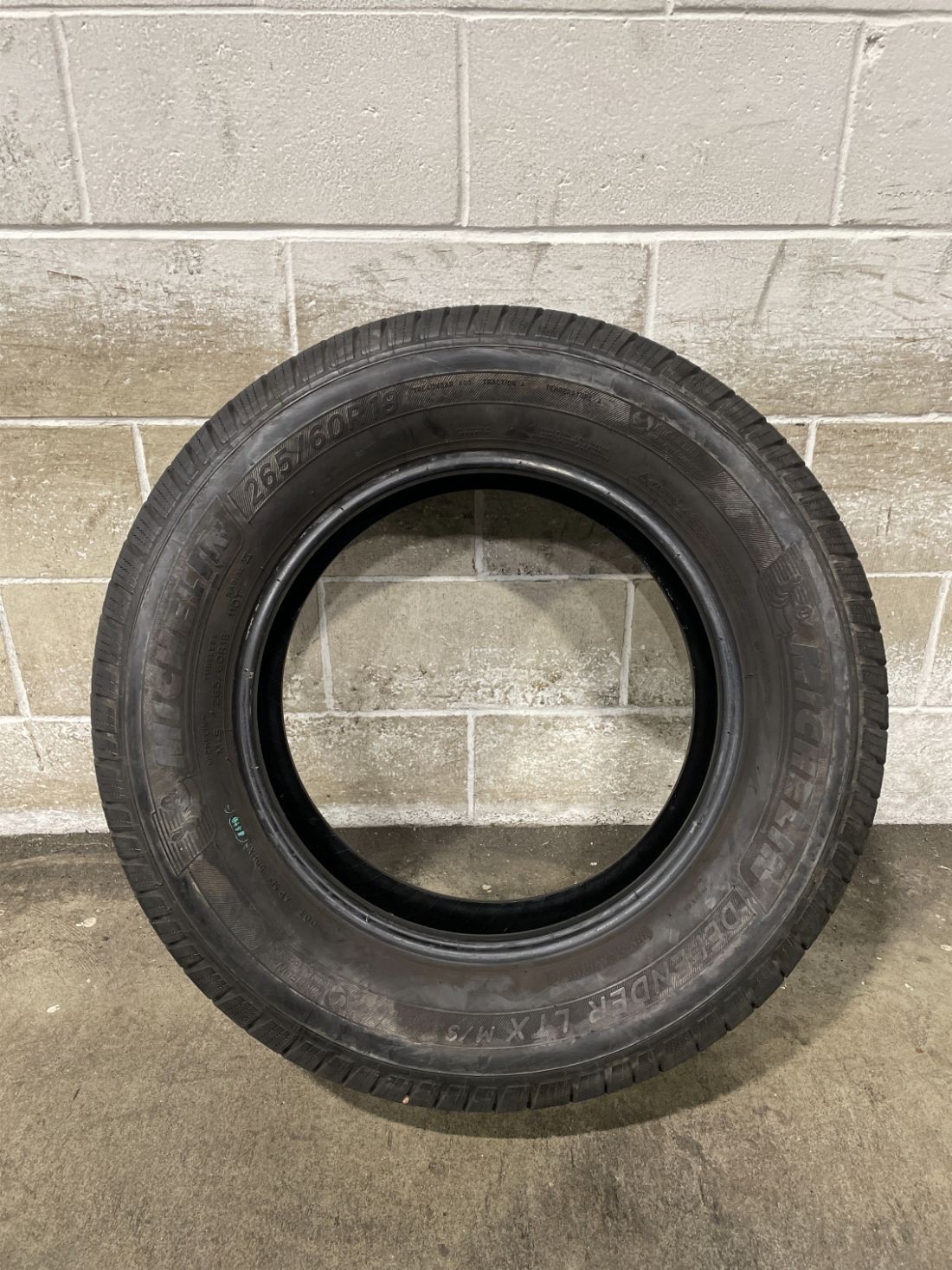 1x P265/60R18 Michelin Defender LTX MS 10/32 110 T Used Tire 2656018