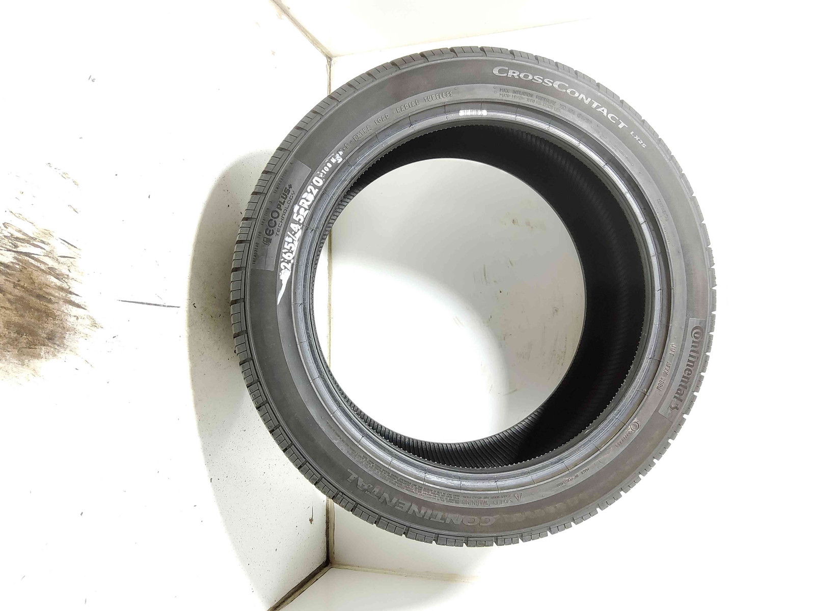 P265/45R20 Continental CrossContact LX25 108 H Used 11/32nds