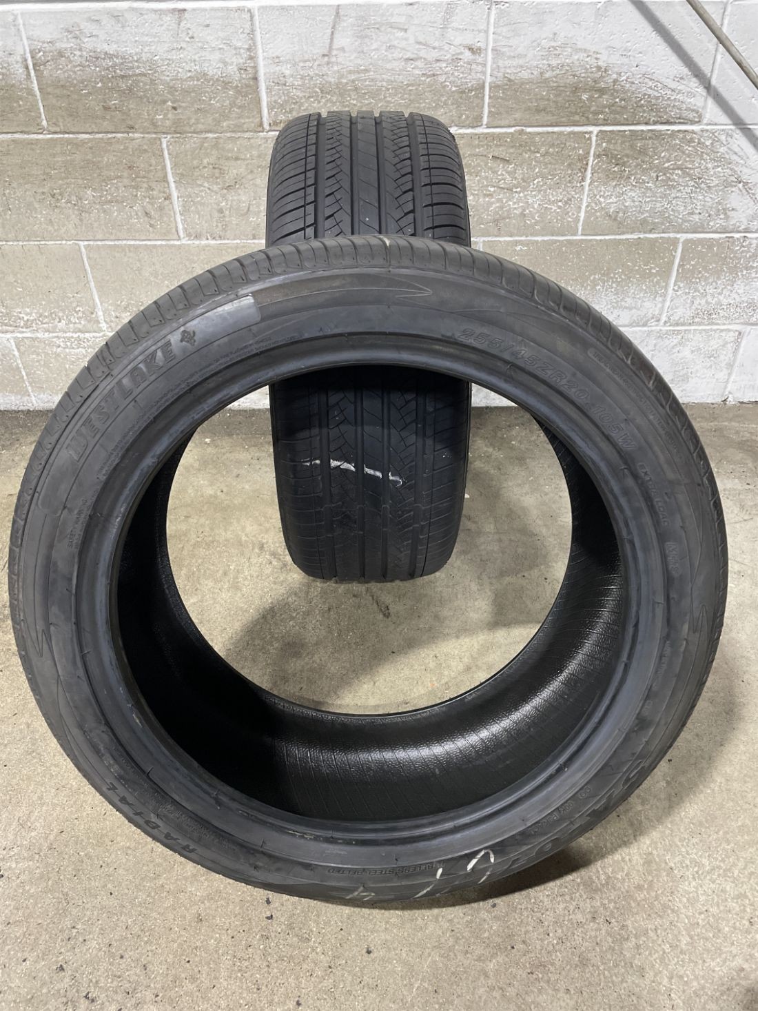 2x P255/45R20 West Lake SA-07 9/32 105 W Used Tires 2554520