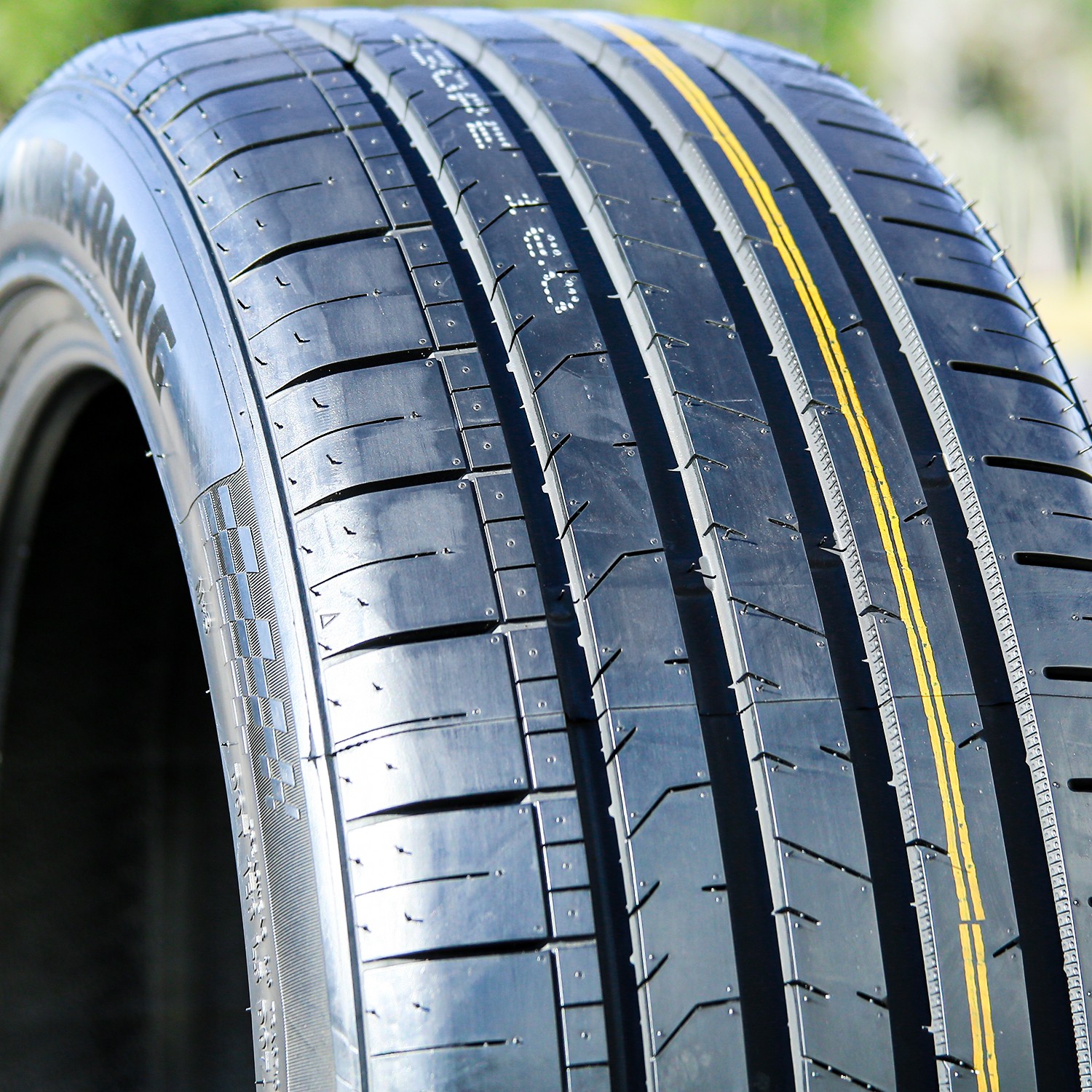 4 New Armstrong Blu-Trac HP 2x 255/40R18 99Y XL 2x 275/35R18 99Y XL AS Tires