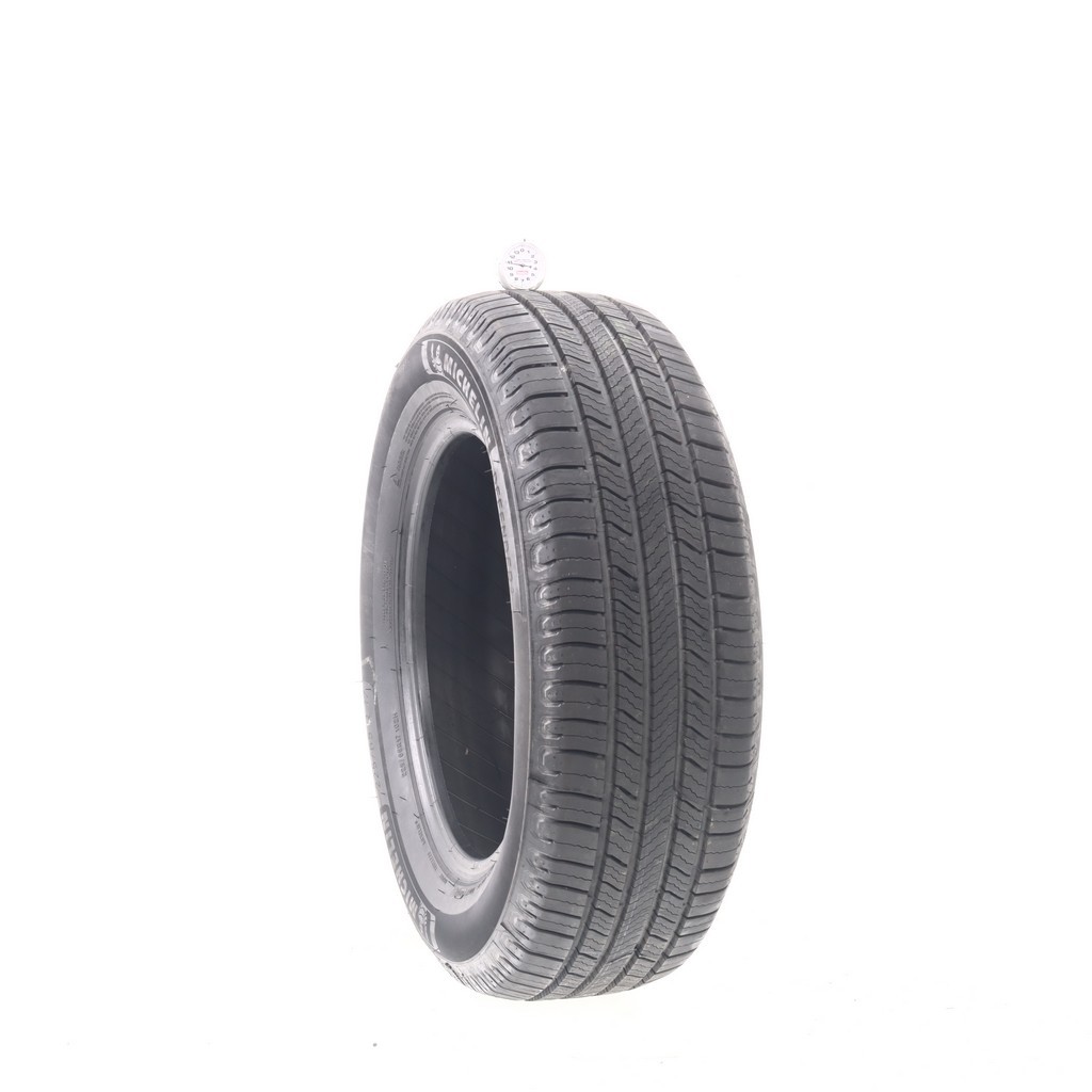 Set of (4) Used 225/65R17 Michelin Defender 2 102H – 9.5-10.5/32