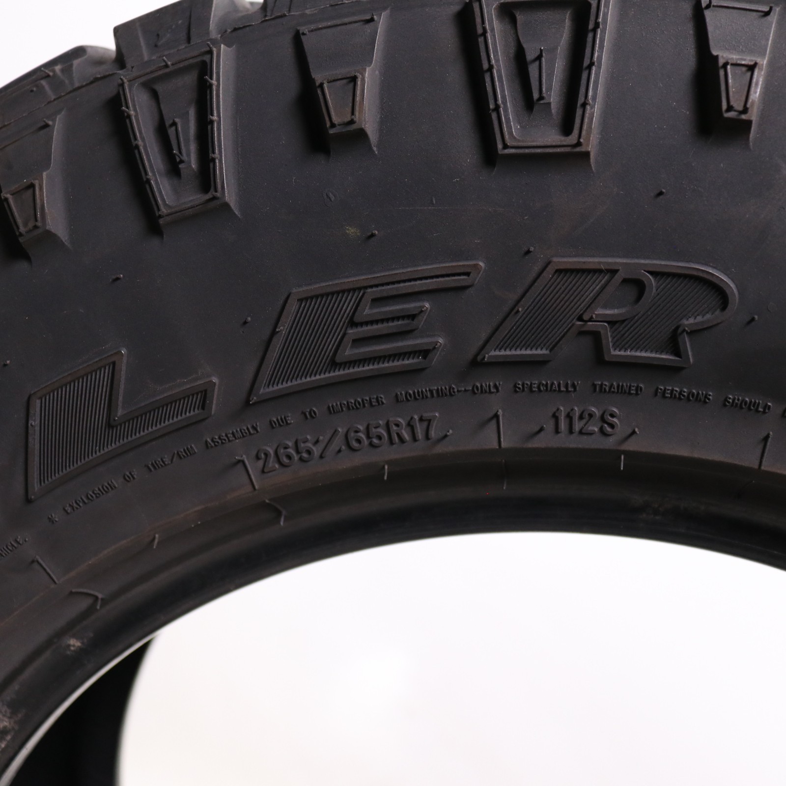 Set of 4 Used 265/65R17 Goodyear Wrangler Duratrac – 112S 8.5-9.5/32 No Repairs