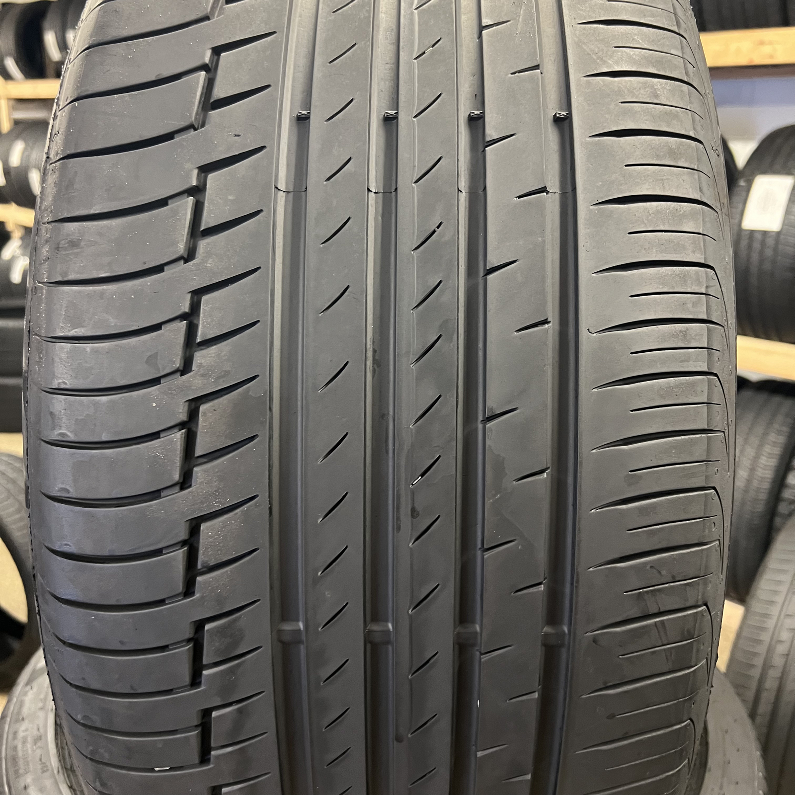 1 Tire LikeNEW Continental PremiumContact 6 MO 325/40R22 325/40/22 114Y