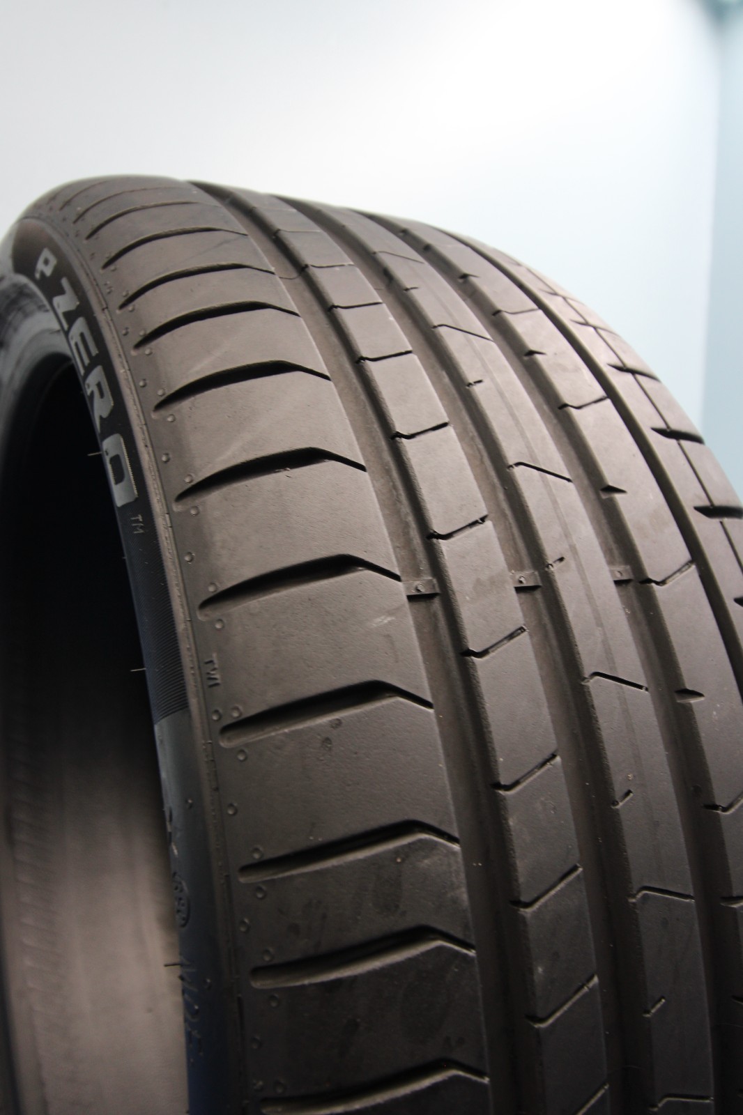 1 Used Pirelli Pzero ★ RSC RFT MOE 245/35R20 245/35/20 2453520 95Y