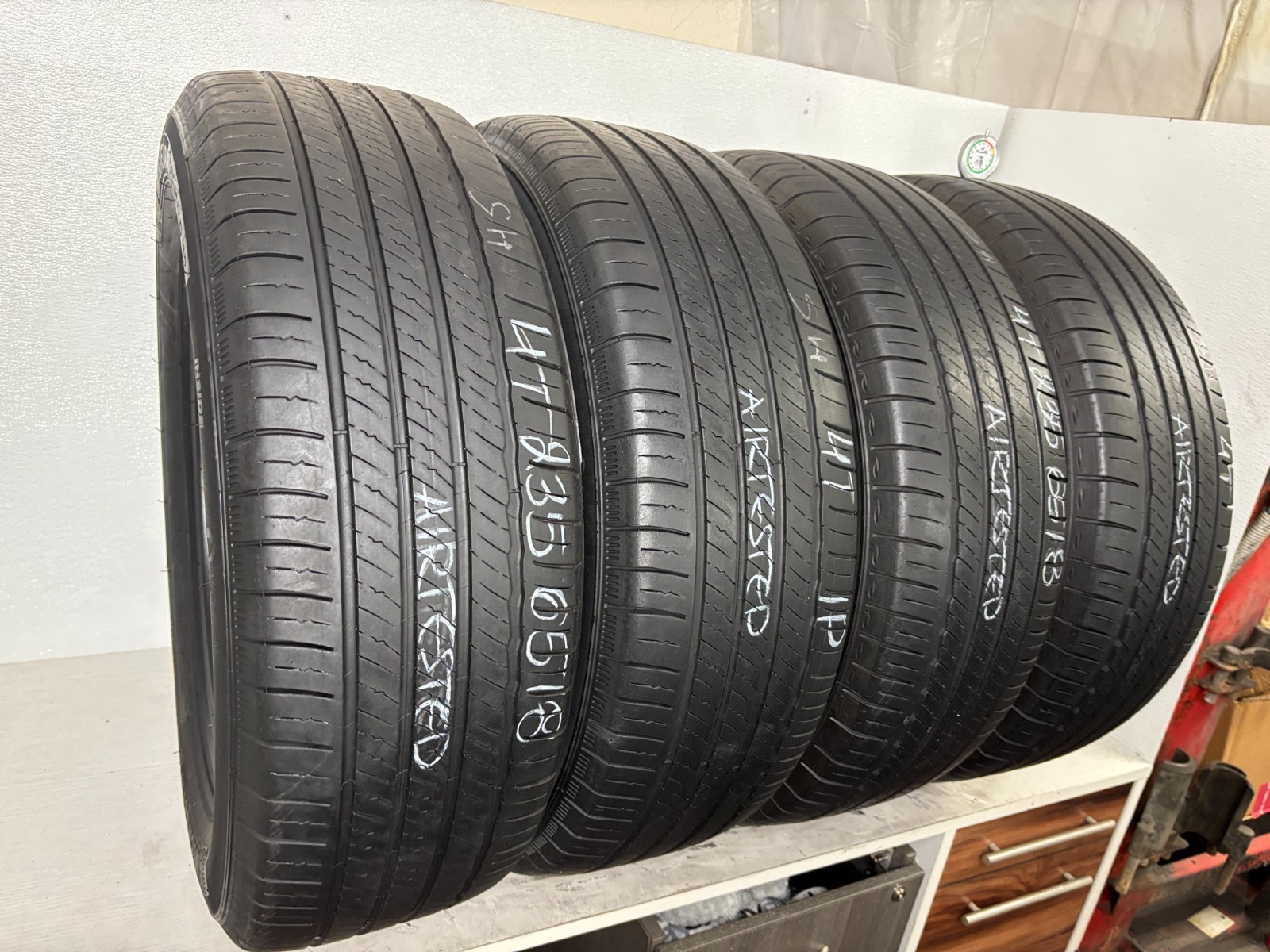 NO SHIPPING ONLY LOCAL PICK UP Set 4 Tires 235 65 18 Michelin Primacy Tour A/S