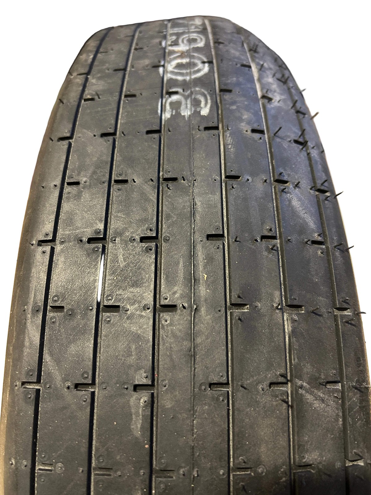 MICKEY THOMPSON ET FRONT BSW 28 4.5 15 DRAG TIRE 250933
