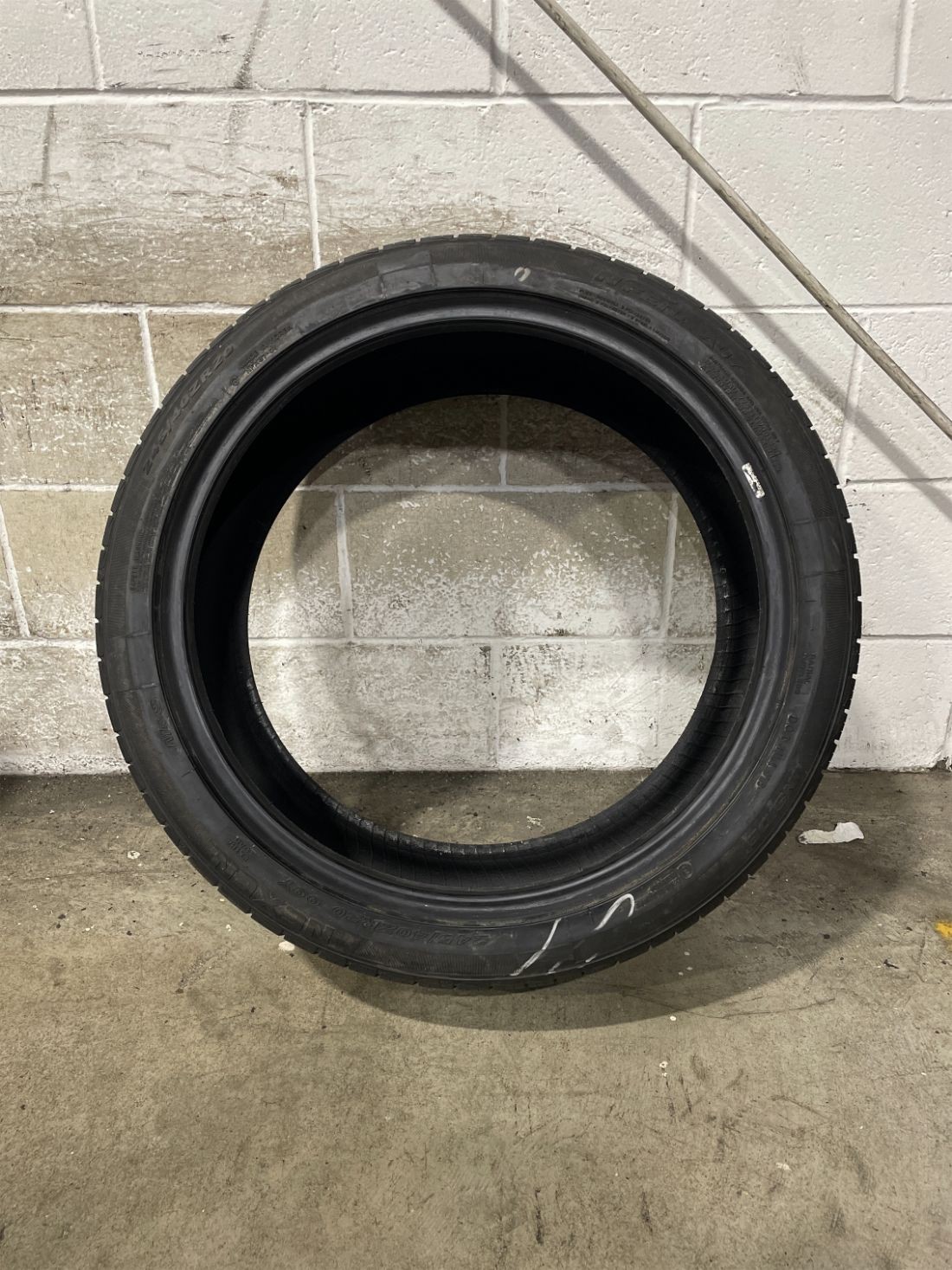 1x P245/40R20 Nexen N’Fera AU7 9/32 99 Y Used Tire 2454020