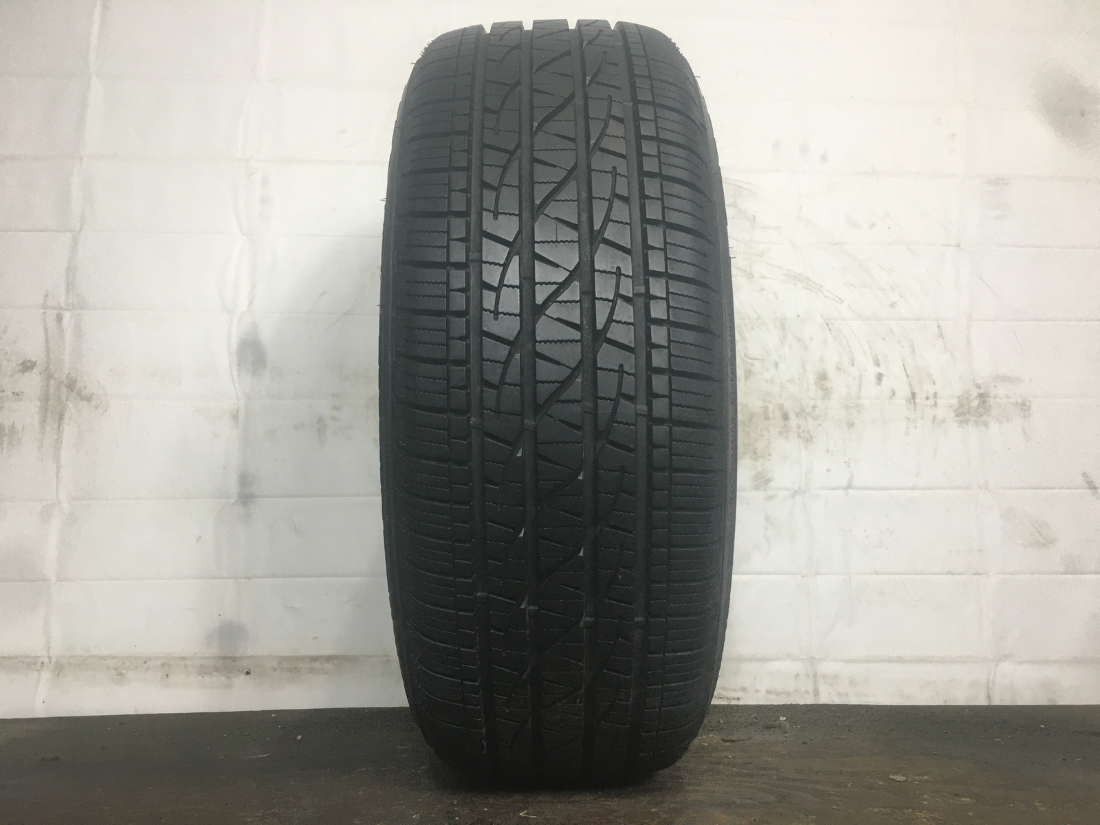 [1] Firestone Destination LE3 P235/50R19 235 50 19 Tire – Driven Once