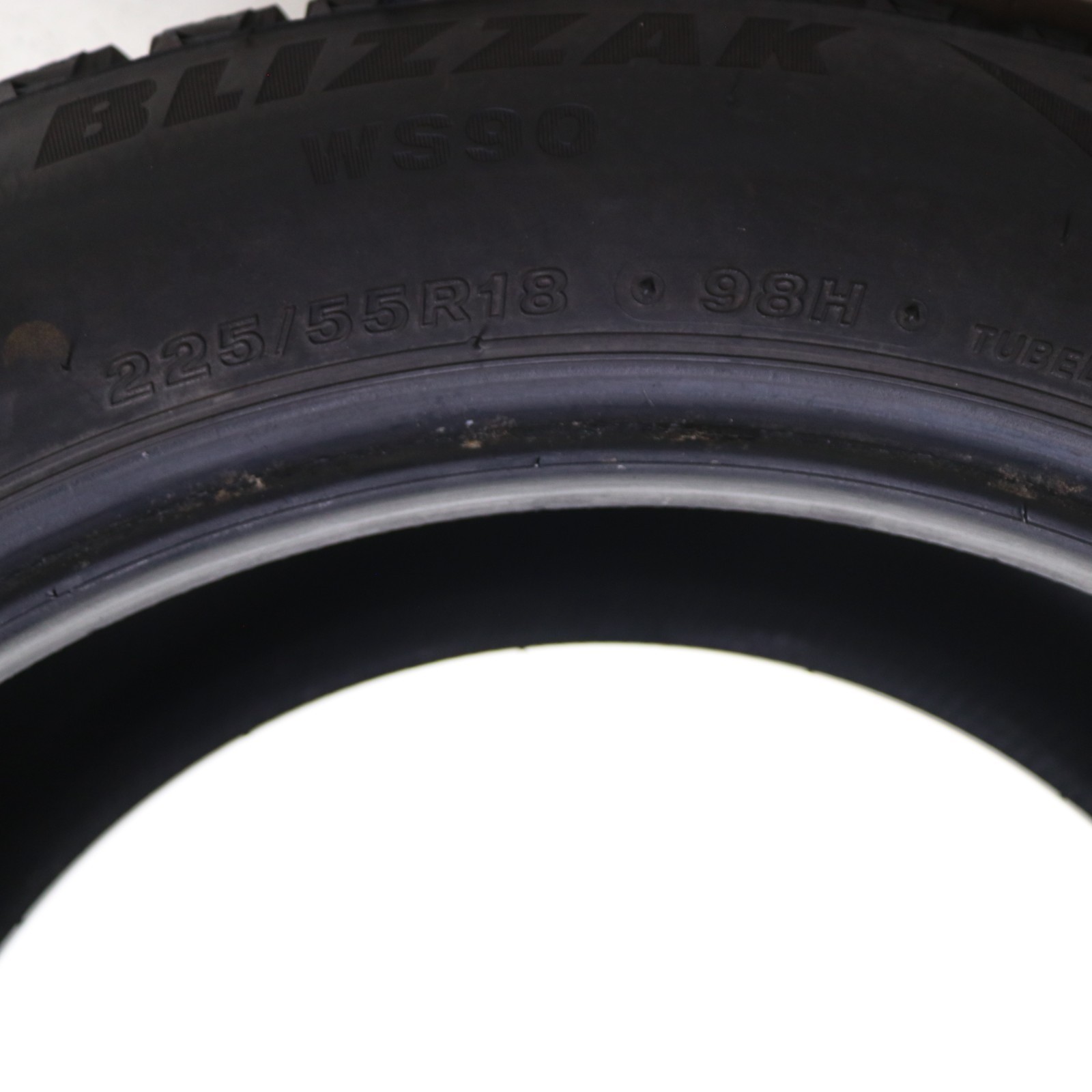 Set of 2 Used 225/55R18 Bridgestone Blizzak WS90 Studless – 98H – 6.5-7/32