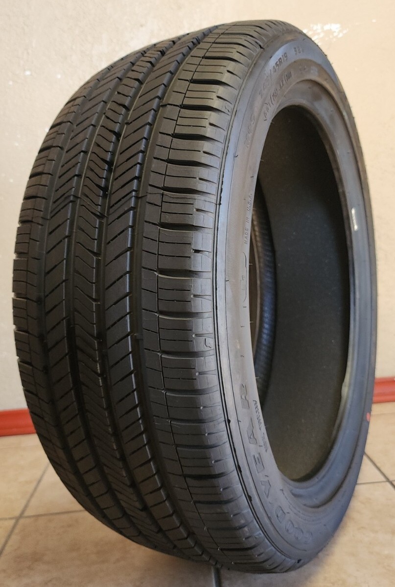 Like New 245/45R19 98W Goodyear Eagle Touring 9.5/32 DOT 2121 2454519