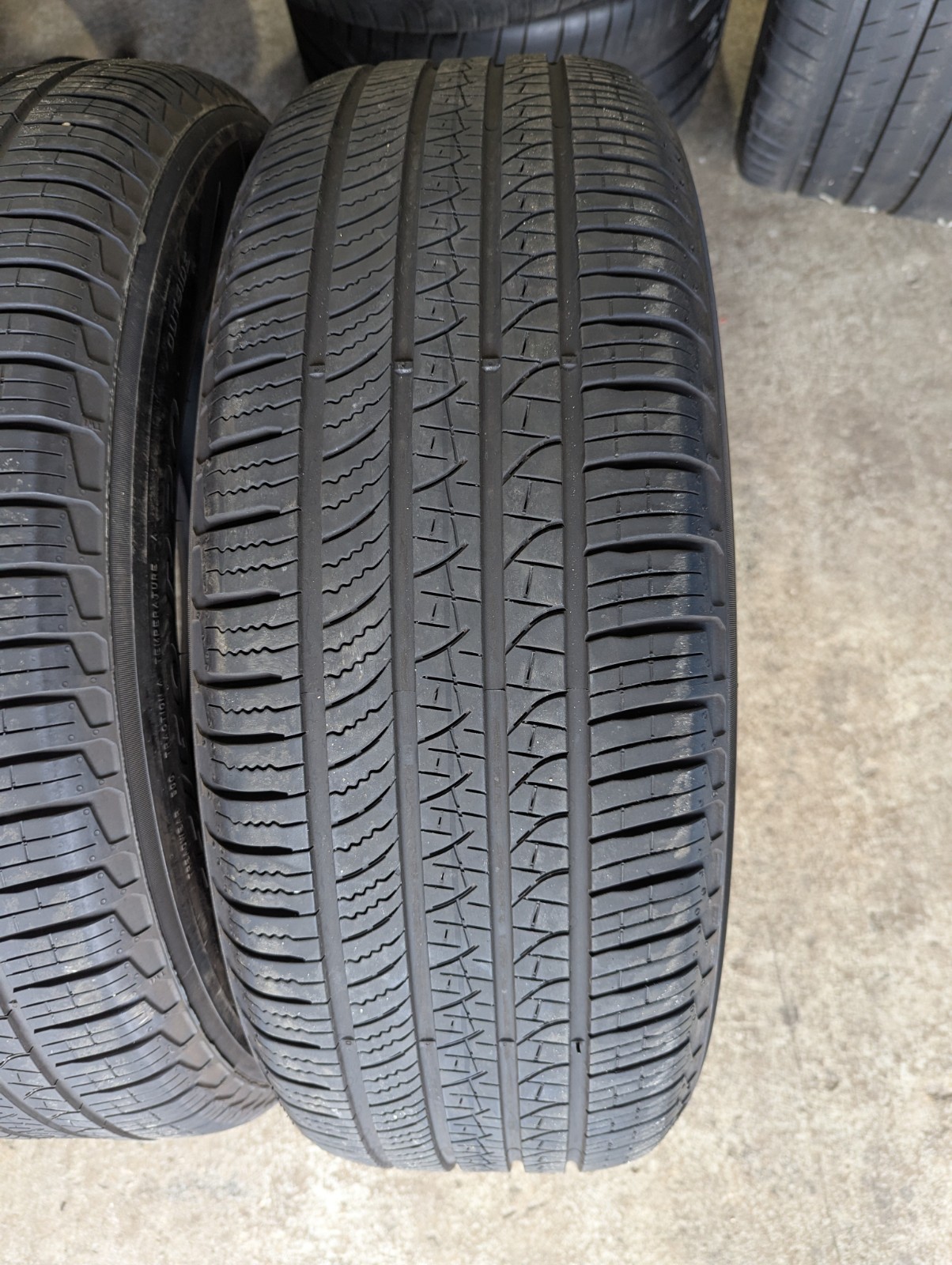 255/60R20 ( 113V ) PIRELLI SCORPION ZERO ALL SEASON LR PAIR OF TIRES