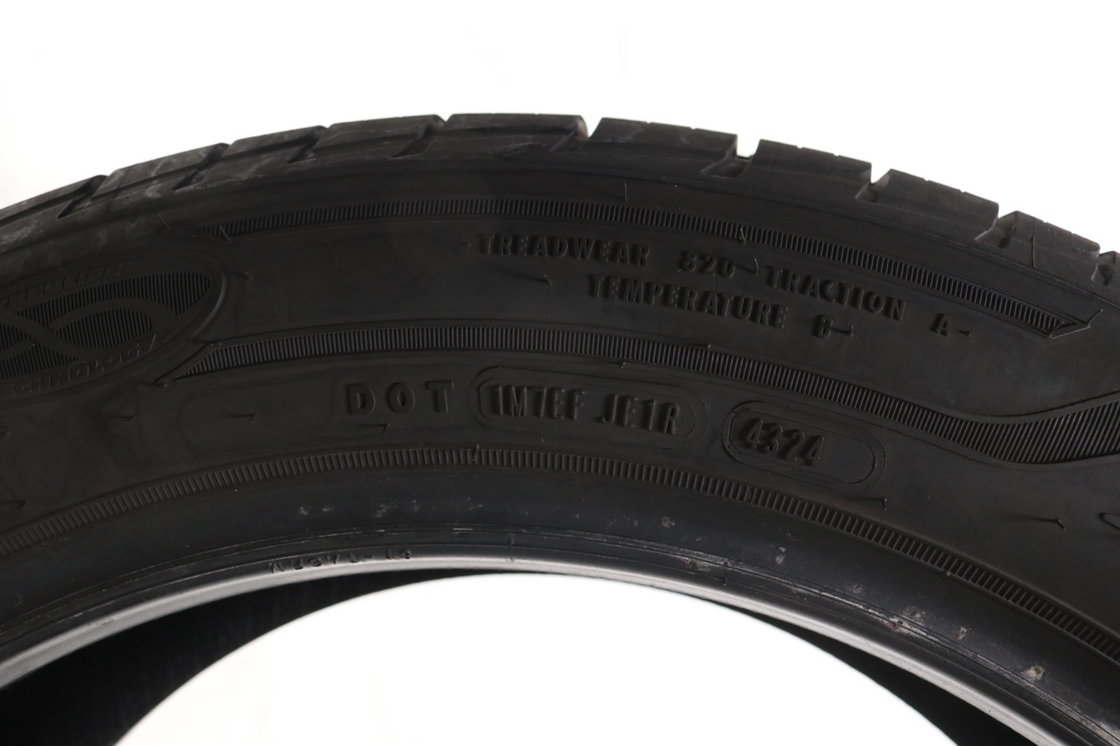 Set of 4 Used 225/55R19 Goodyear Assurance MaxLife – 99V – 11-12/32 No Repairs
