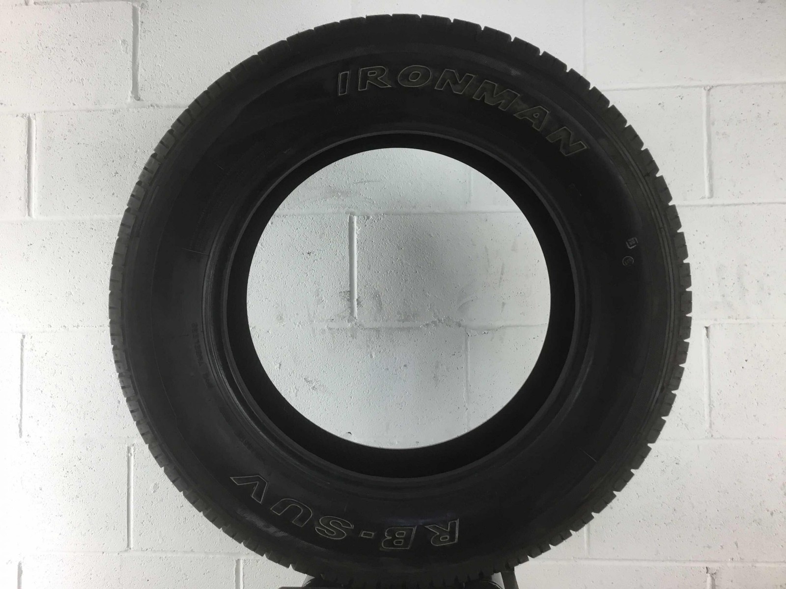 P225/65R17 Ironman RB-SUV OWL 102 T Used 9/32nds