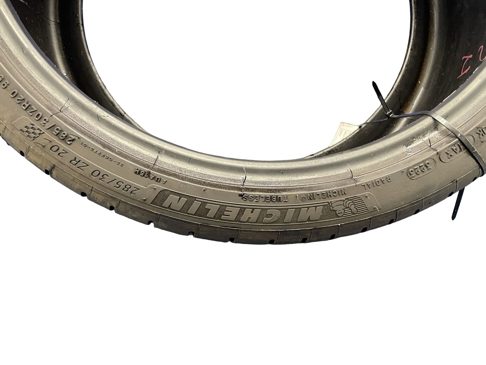 285/30ZR20 99Y MICHELIN PILOT SPORT ALL SEASON 4 6/32NDS DATECODE 3223