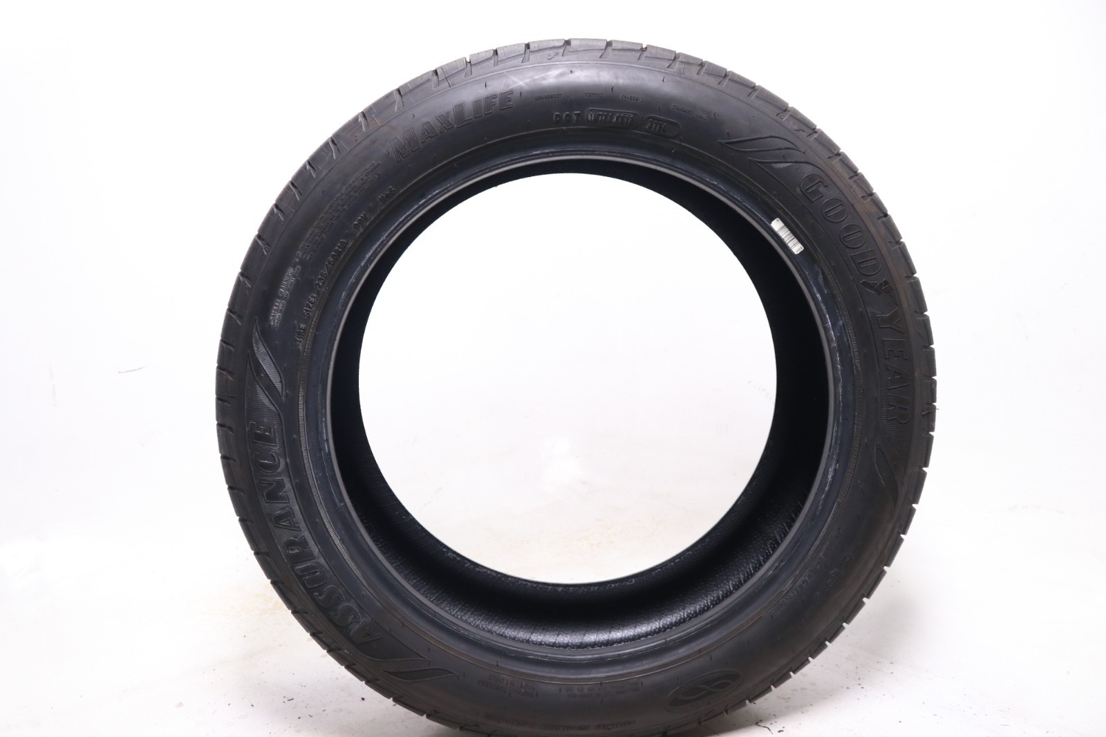 Set of 4 Used 235/50R19 Goodyear Assurance MaxLife – 99V – 9-10/32 No Repairs