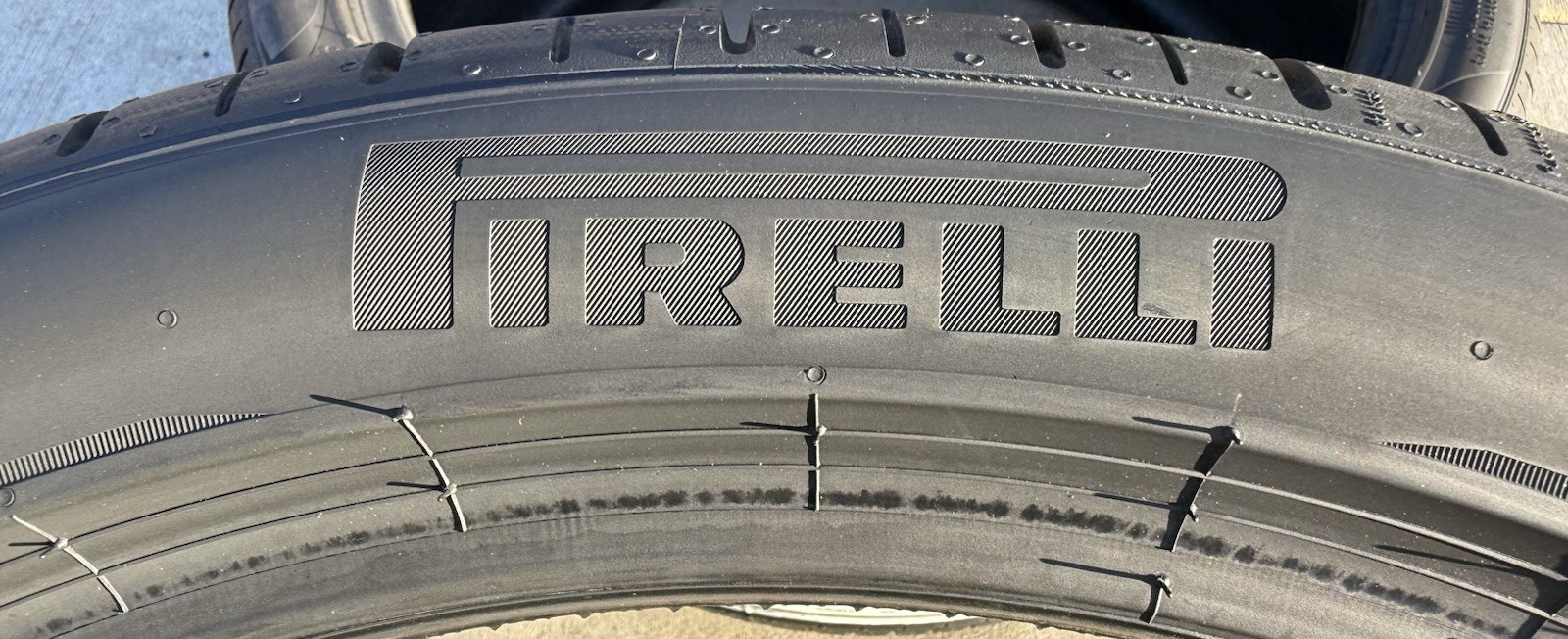 Set of TWO BRAND NEW 295/35ZR21 (107Y) Pirelli P Zero PZ4 Sport Tires 2953521