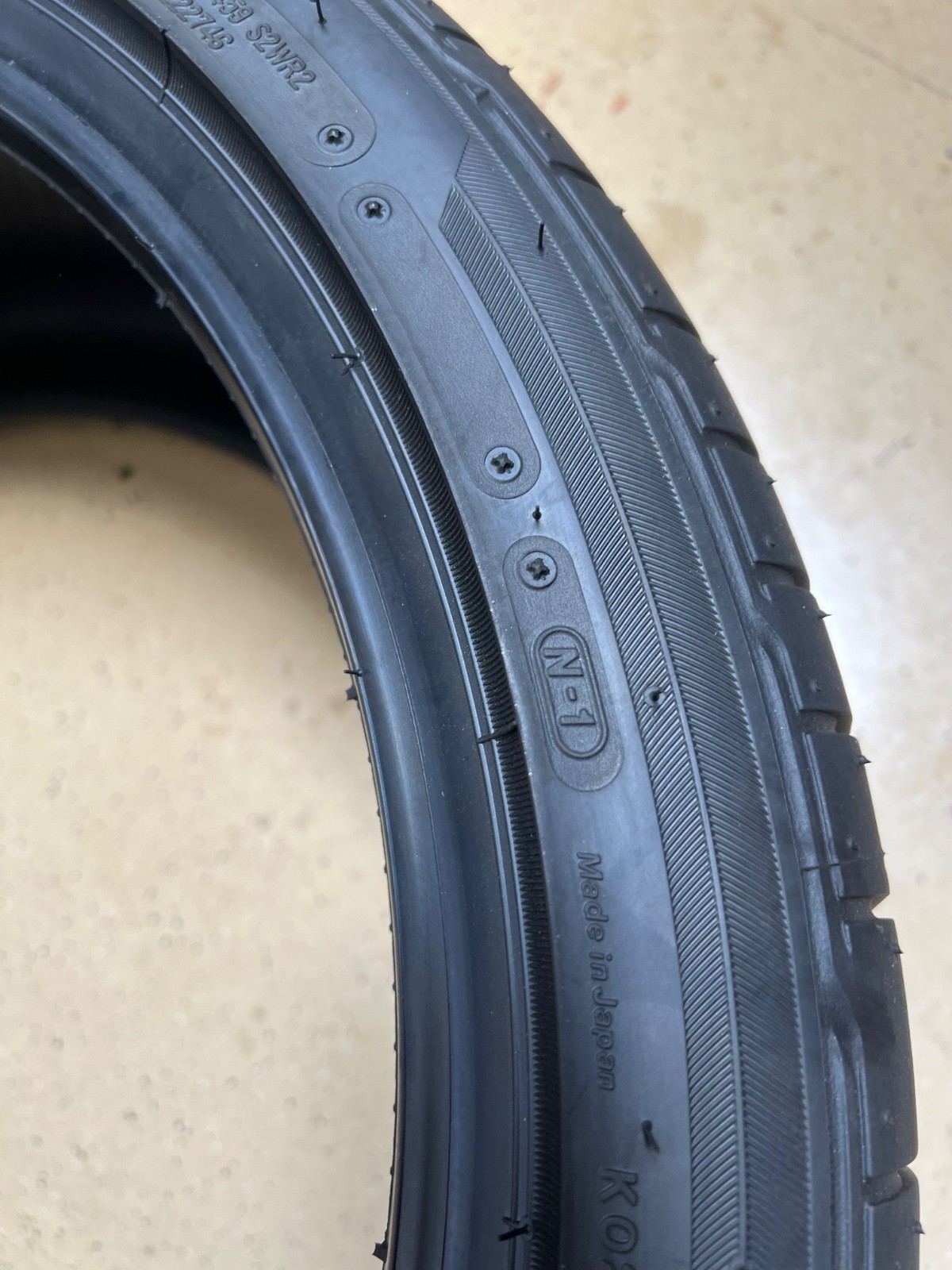 2 – NEW 265/35ZR19 (94Y) Bridgestone Potenza RE050A (N1) Porsche OEM – 7147