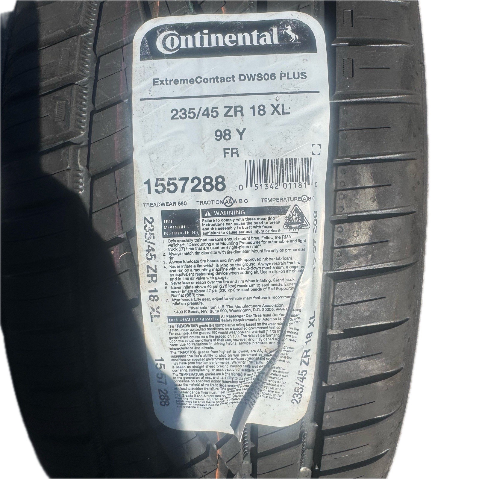 Continental ExtremeContact DWS 06 Plus 235/45ZR18 98Y XL A/S High Performance