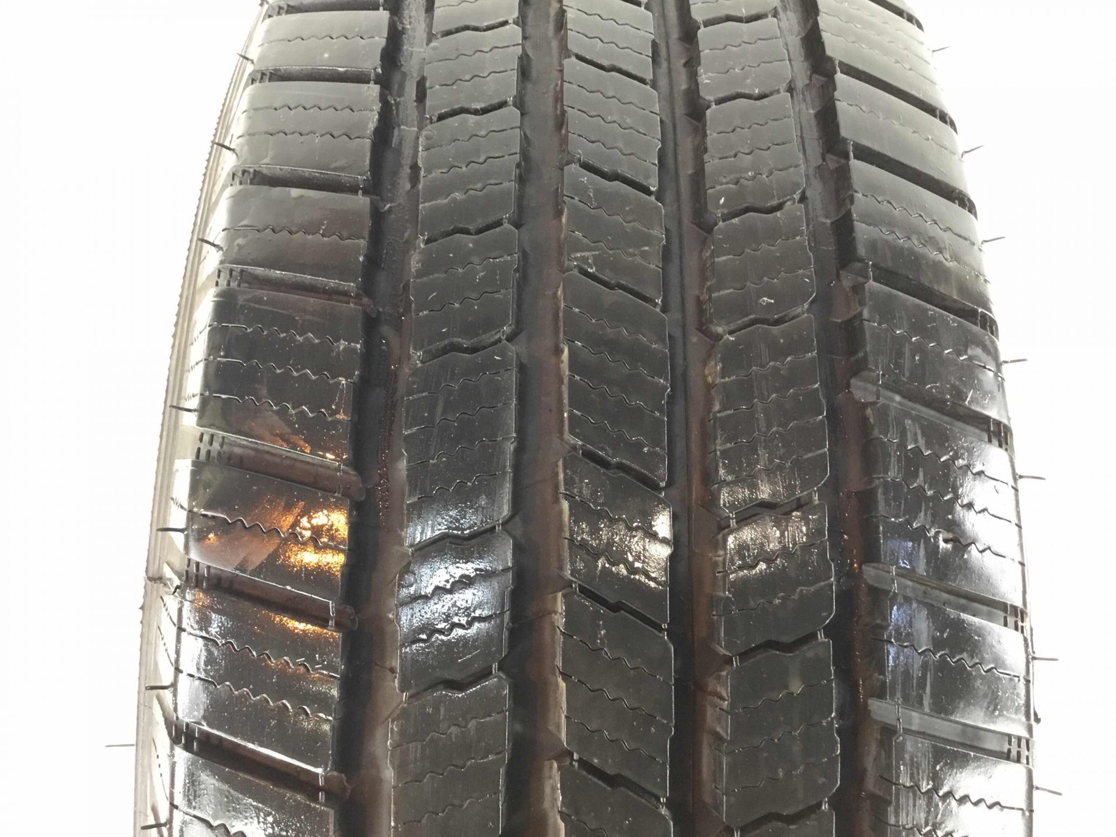 P225/65R17 Michelin Defender LTX M/S 102 H Used 10/32nds