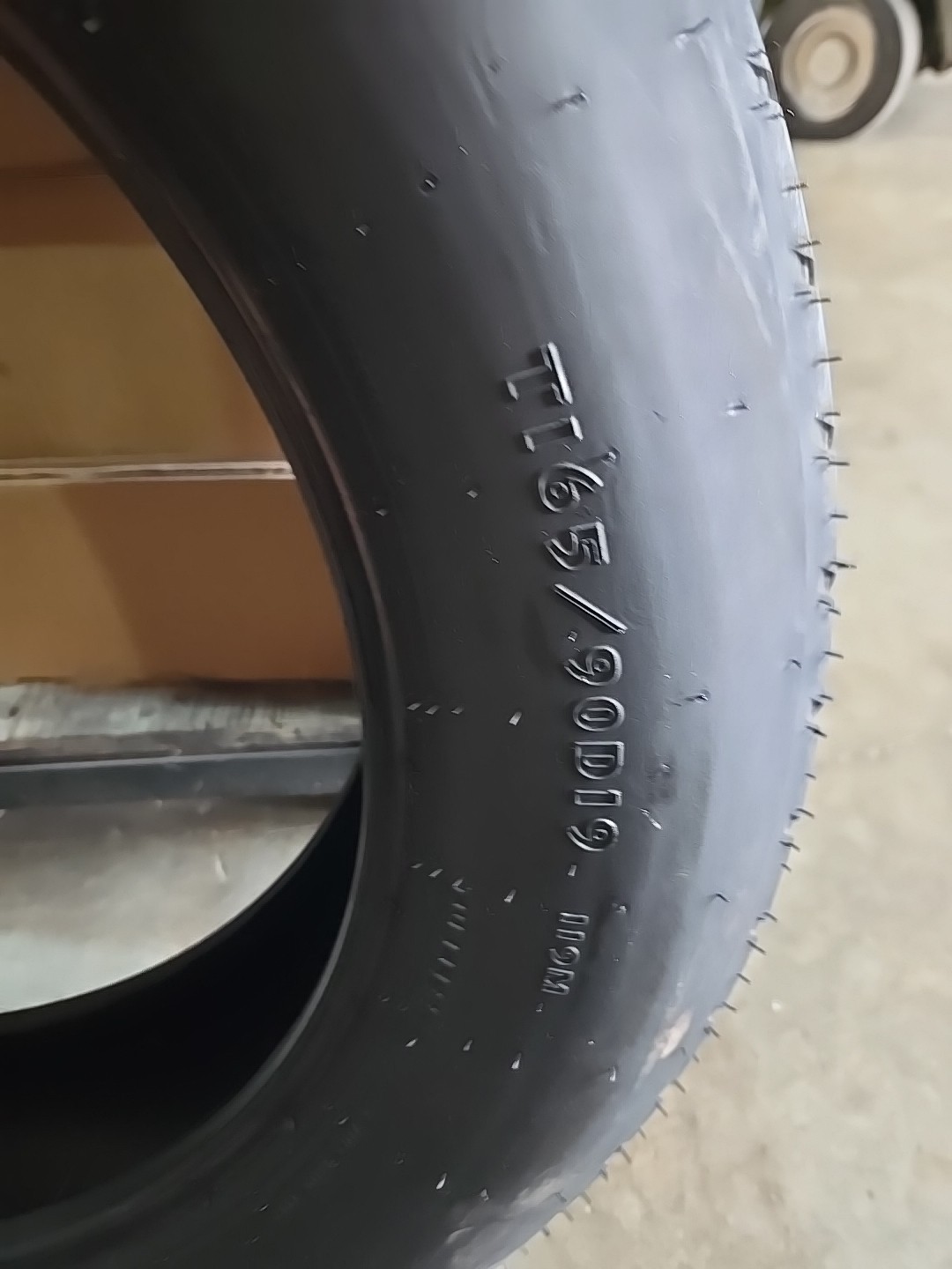 T165/90d19 TEMPORARY SPARE TIRE ( TIRE ONLY )