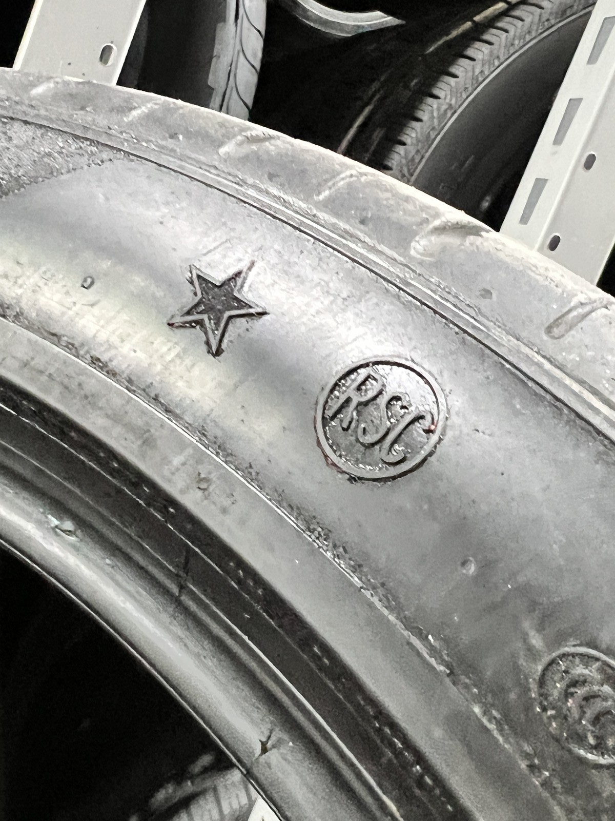 1 Pirelli P Zero PZ4 Run Flat ★ BMW 245/45R20 103W DOT.4819 6.75/32 No Patch