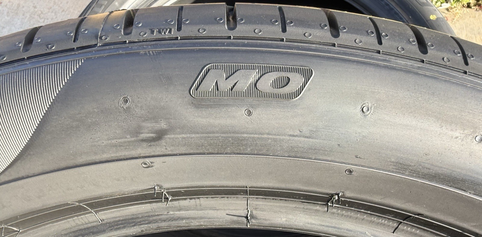Set of TWO BRAND NEW 315/40R21 111Y Pirelli P Zero PZ4 Sport MO Mercedes Tires