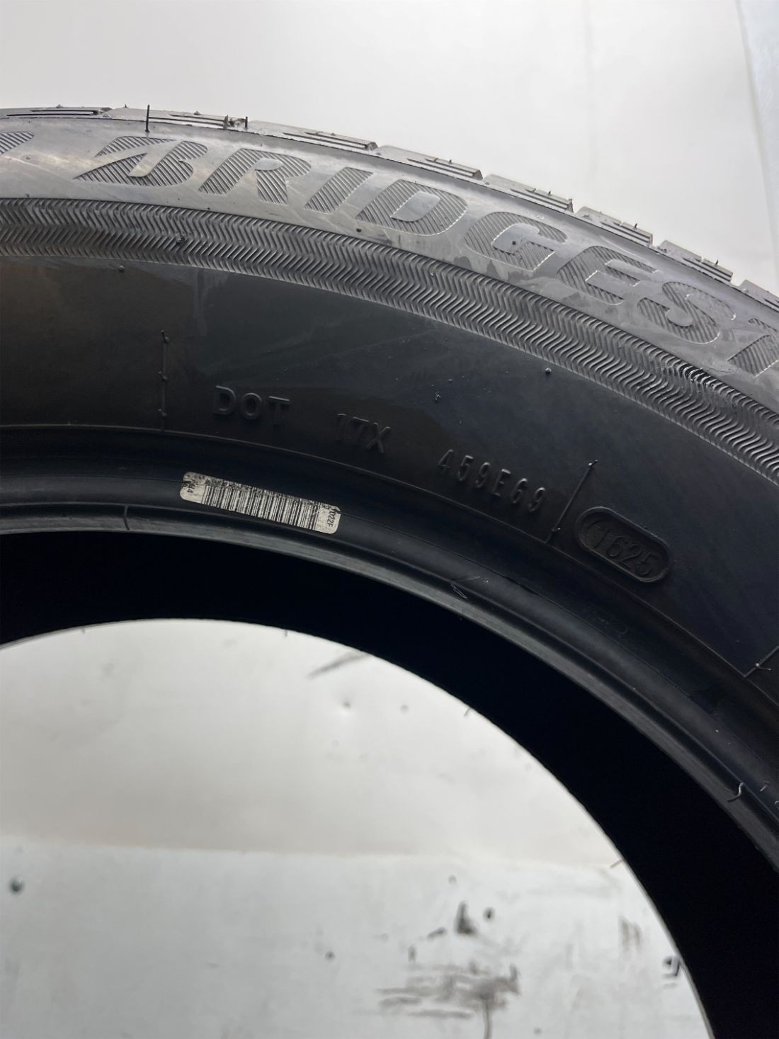 1 Used P235/60R18 Bridgestone Ecopia HL 422 Plus 103 H – 9/32