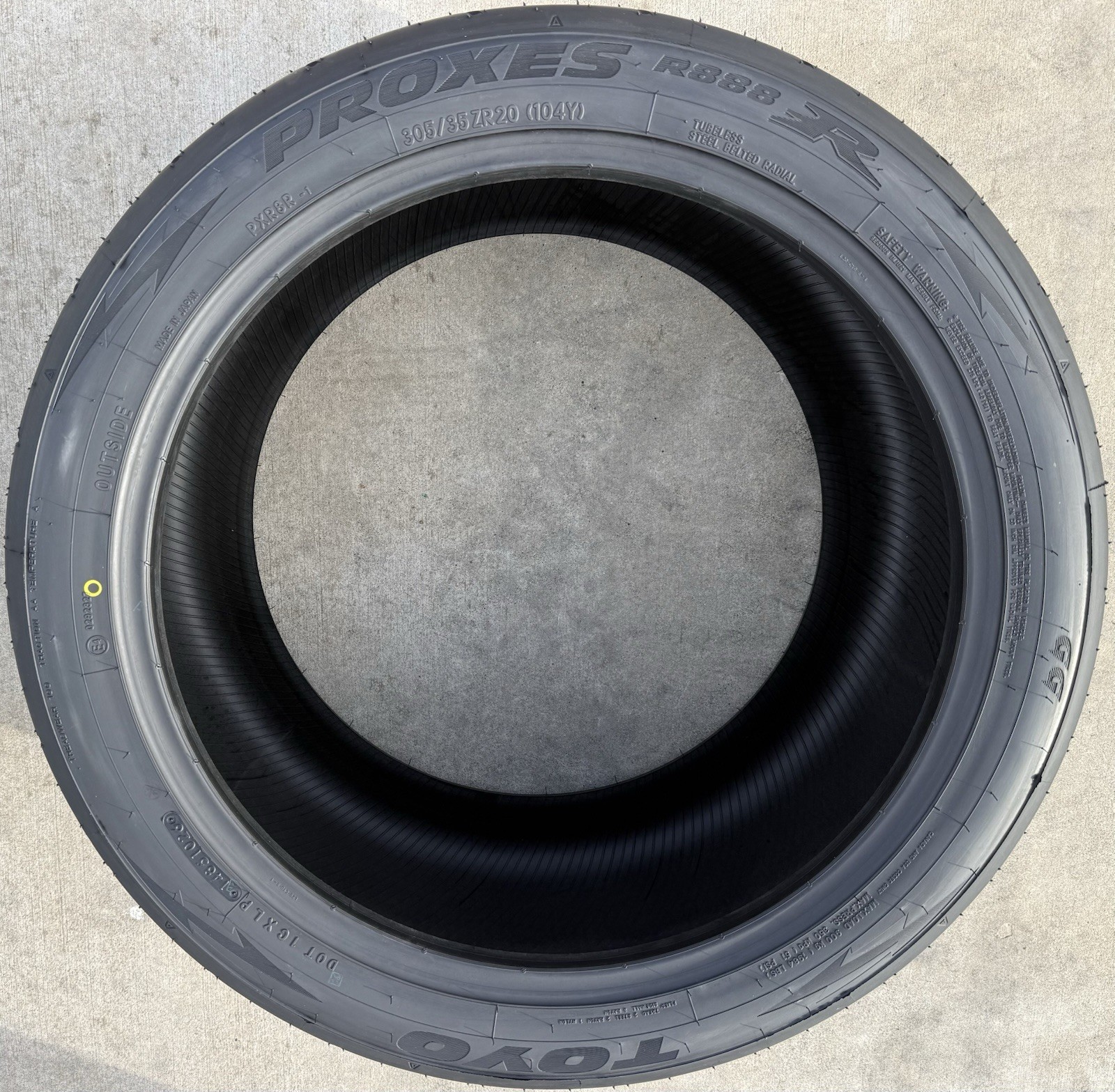 TWO BRAND NEW 305/35ZR20 (104Y) Toyo R888R Streetable Track & Competition Tires