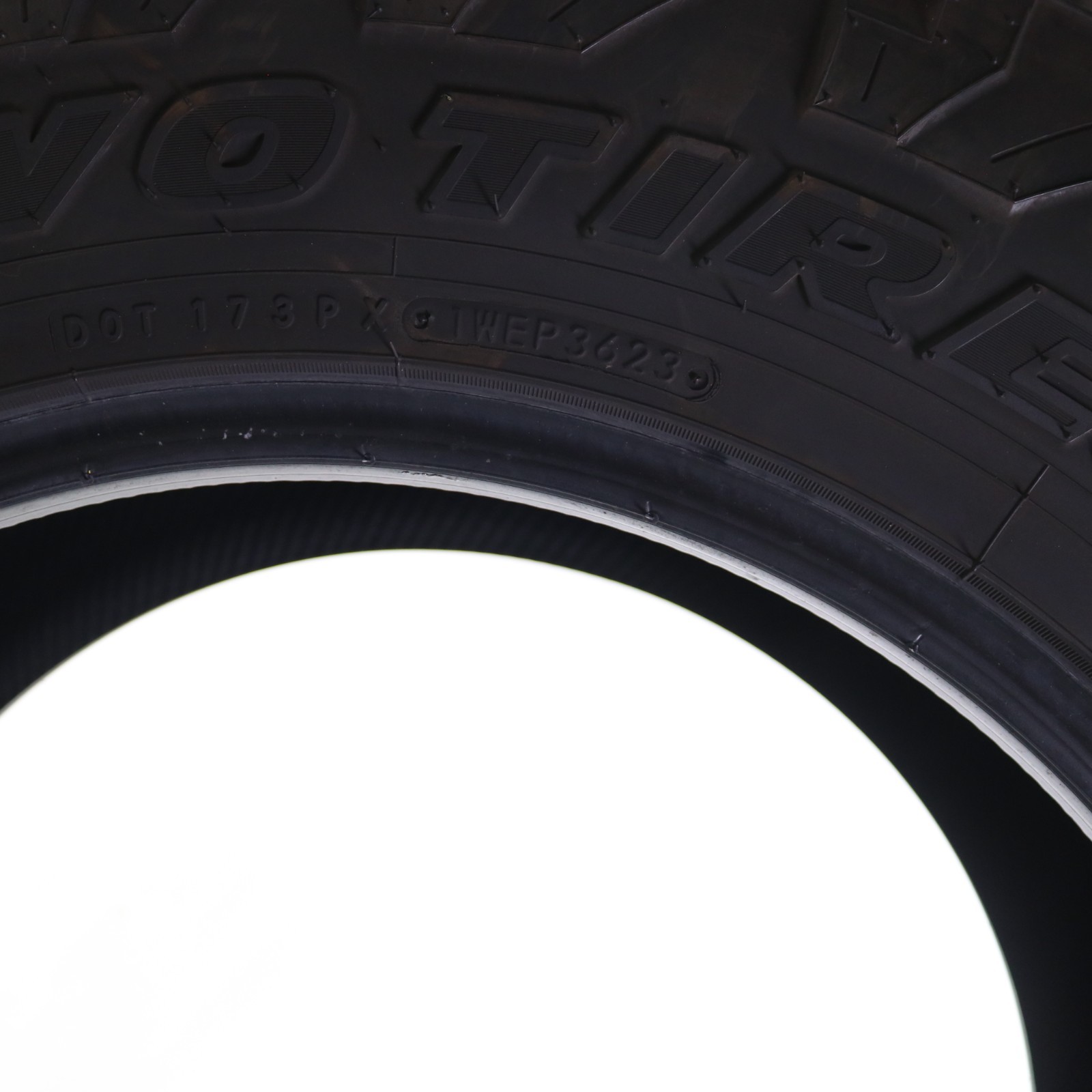 Used LT 35X12.50R20 Toyo Open Country A/T III – 121R – 10/32 No Repairs