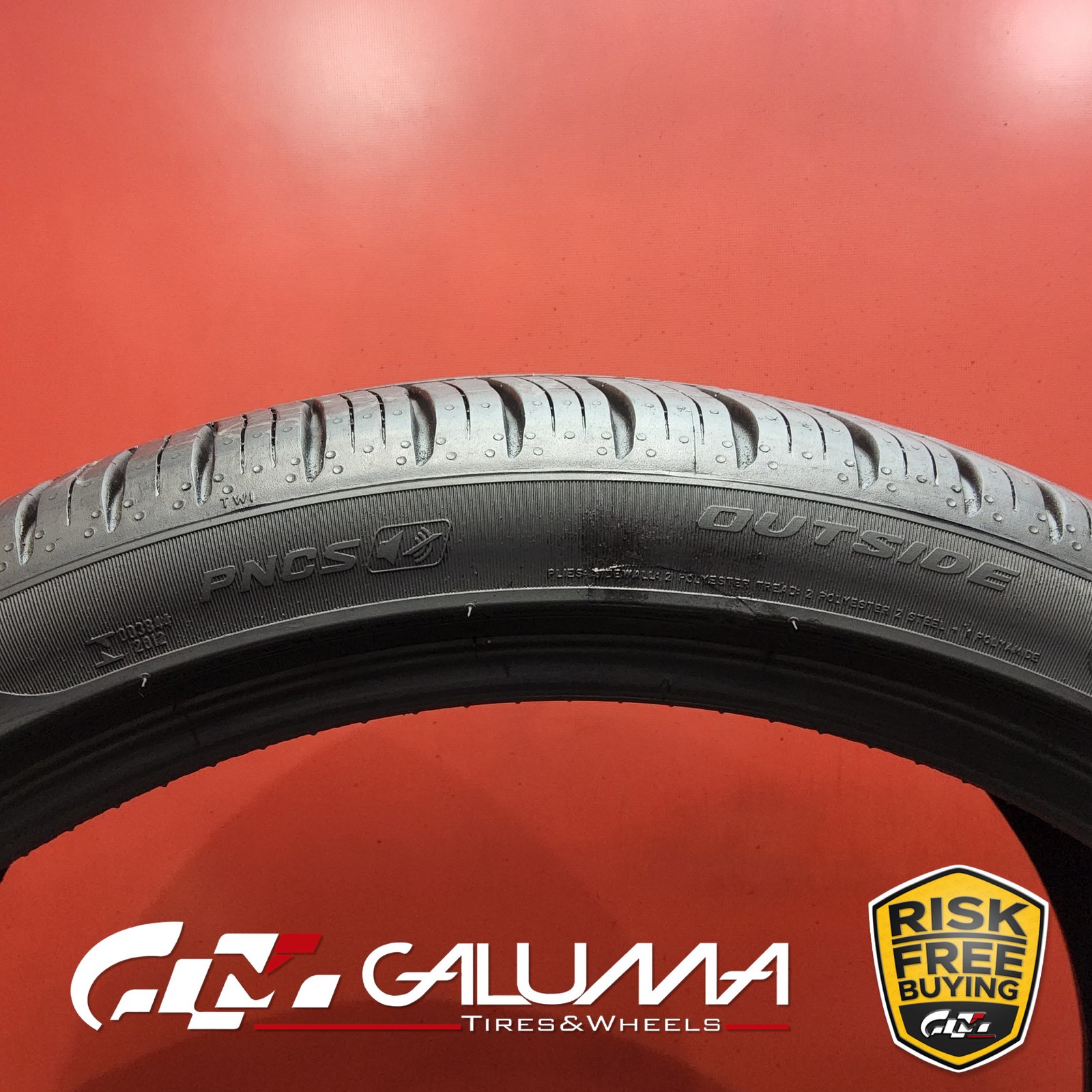 1 (One) Tire LikeNEW Pirelli P Zero All Season PNCS 315/30R22 No Repairs #93897