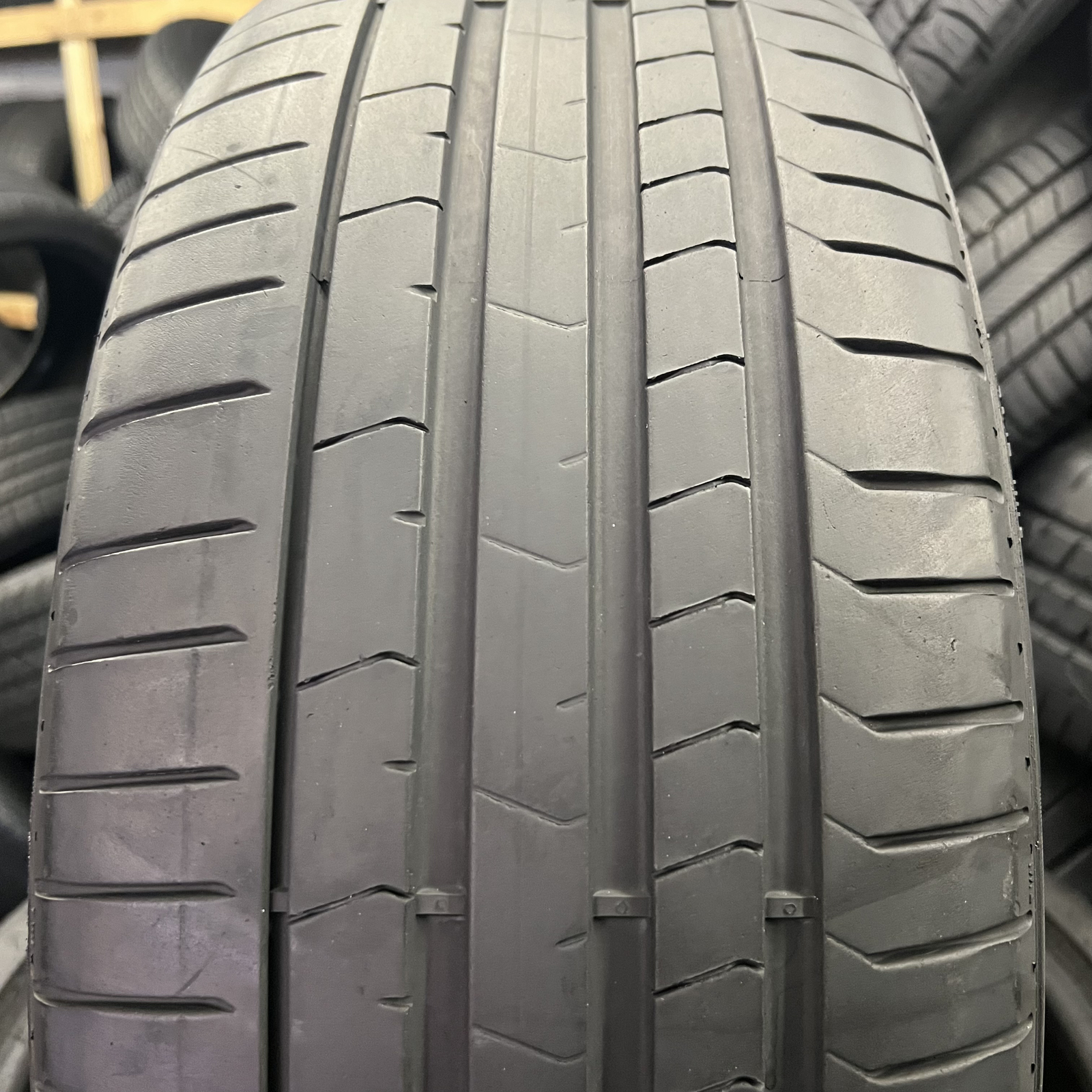 Set Of 2 Tires Pirelli P Zero PZ4 Run Flat BMW 225/45R19 96W DOT.0823 NO Patch