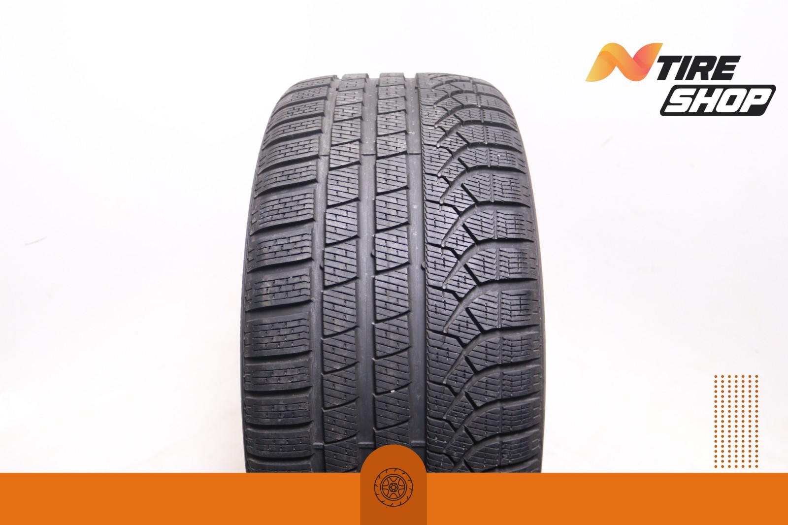 Used 275/35R21 Pirelli P Zero Winter MO1 – 103W – 9.5/32 No Repairs
