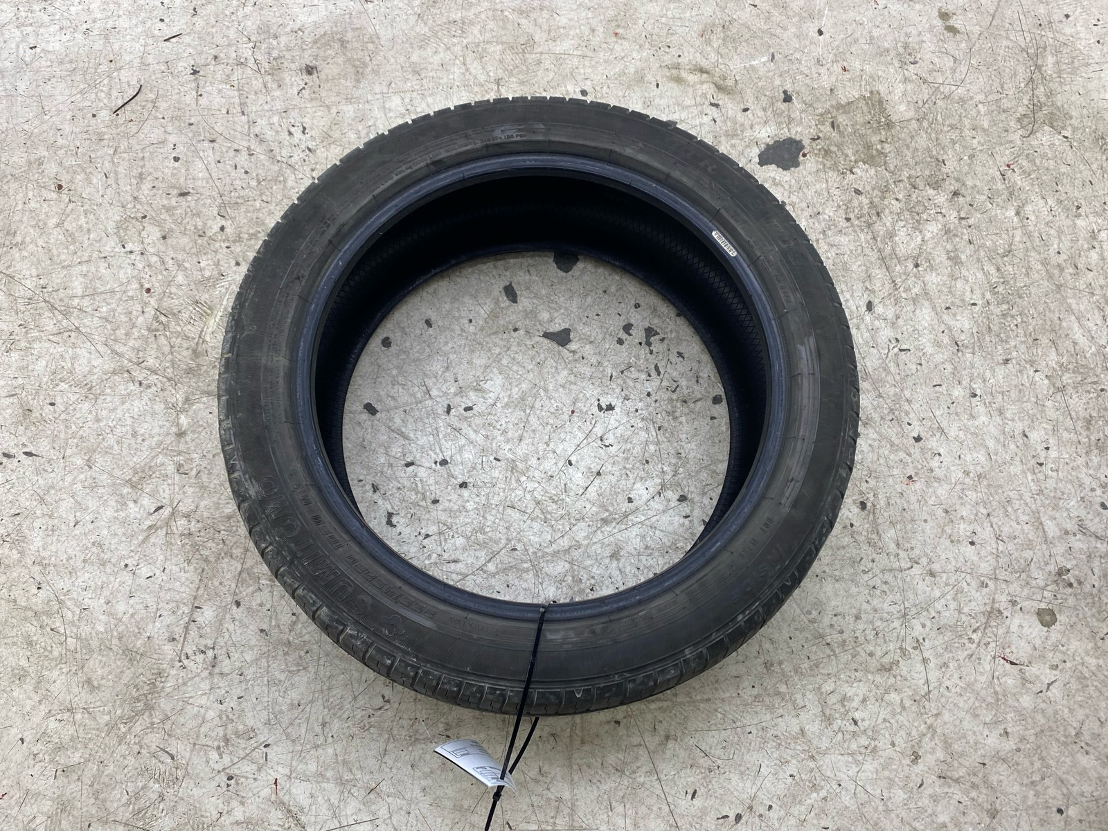 2022 2.5L FWD SUMITOMO HTR A/S P03 255/45R/20 TIRE DOT 0423 6/32 DEPTH TREAD