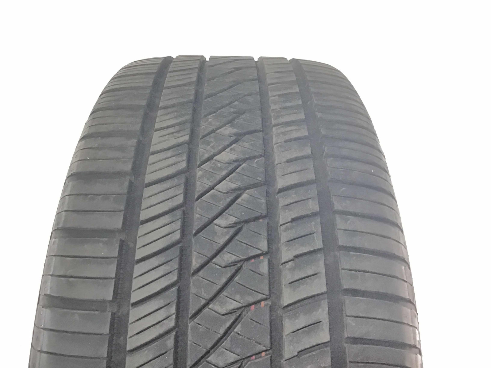 P245/45R19 Continental PureContact LS EcoPlus 102 V Used 8/32nds