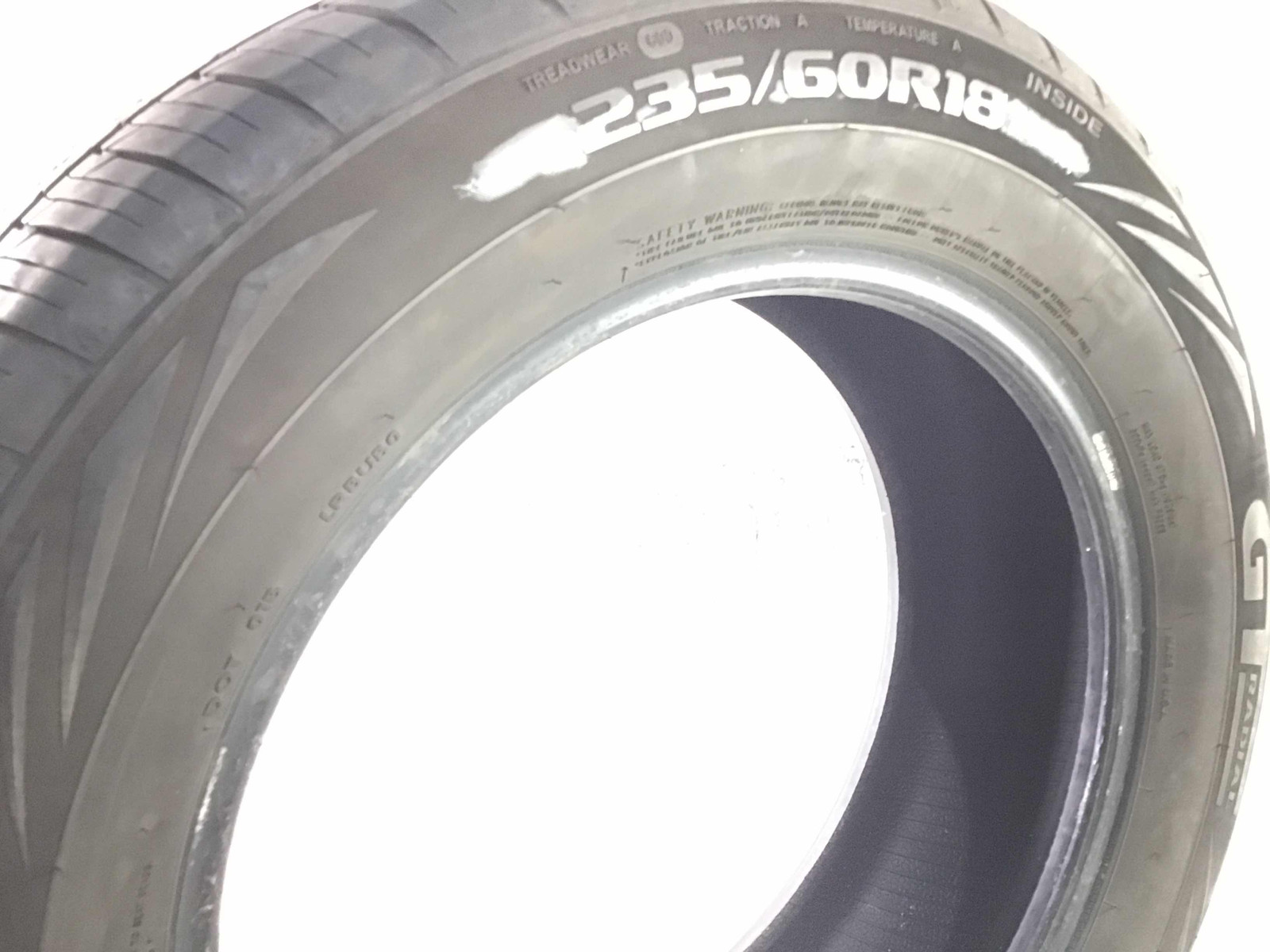 P235/60R18 GT Radial MaxTour LX 103 V Used 8/32nds