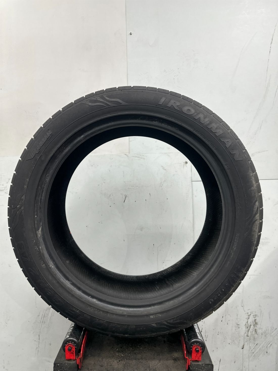 1 Used Ironman IMove Gen 2 AS P245/50R20 2455020 245/50/20 102 V – 11/32