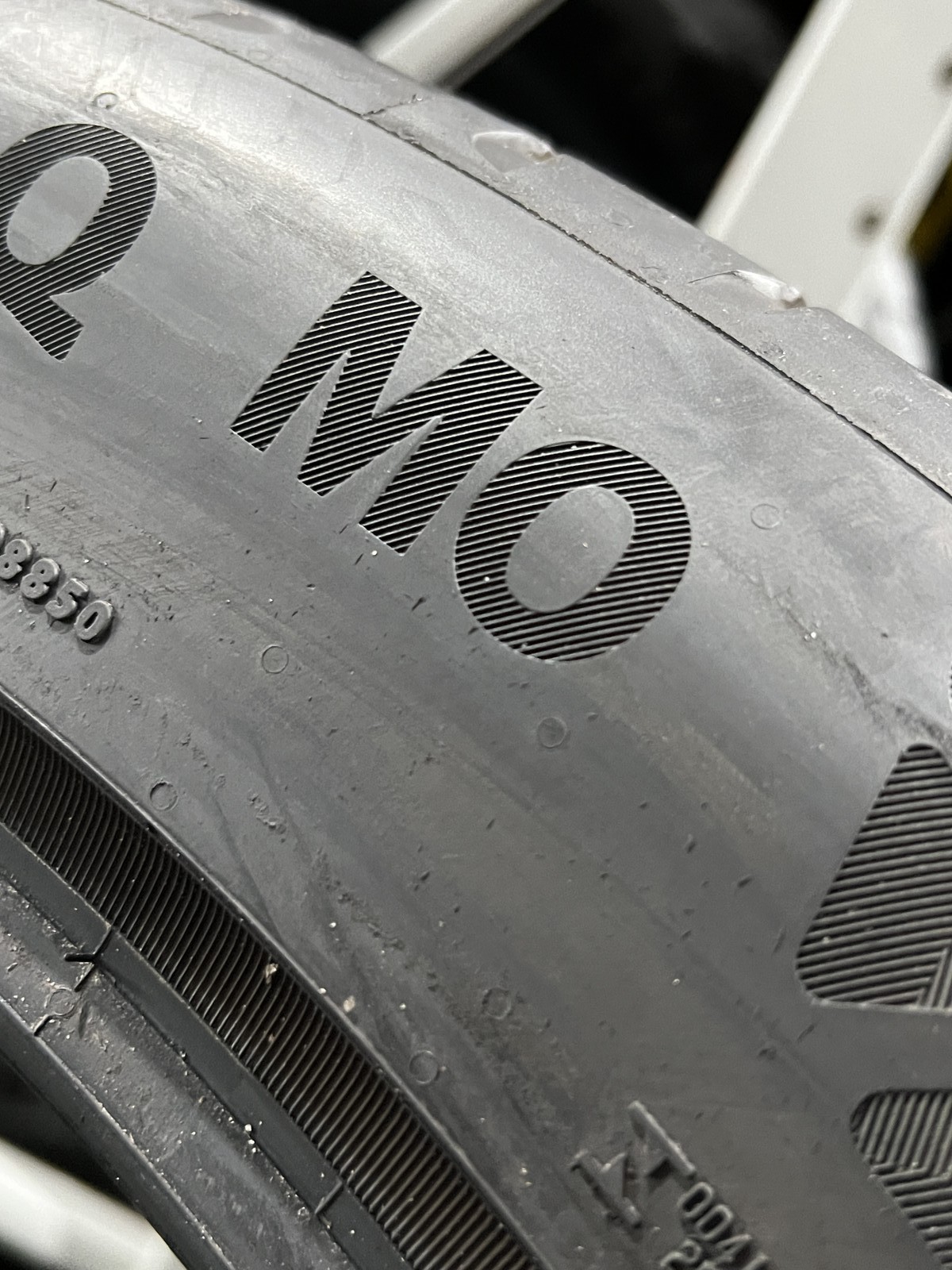 1 Continental EcoContact 6Q MO ContiSilent 325/40R22 114Y DOT.1625 7/32 NO Patch