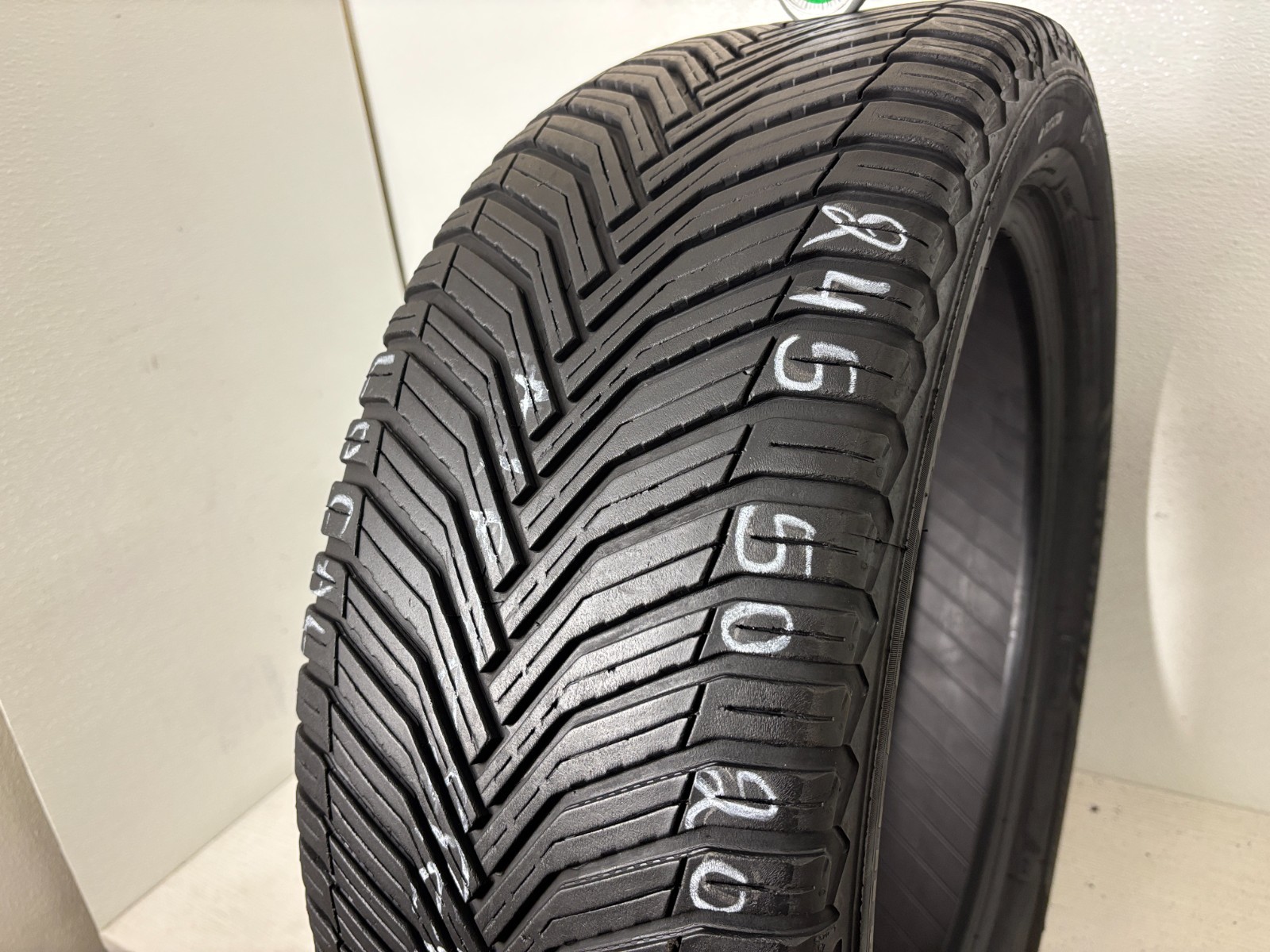 NO SHIPPING ONLY LOCAL PICK UP 1 tire 245 50 20 Michelin Crossclimate 2