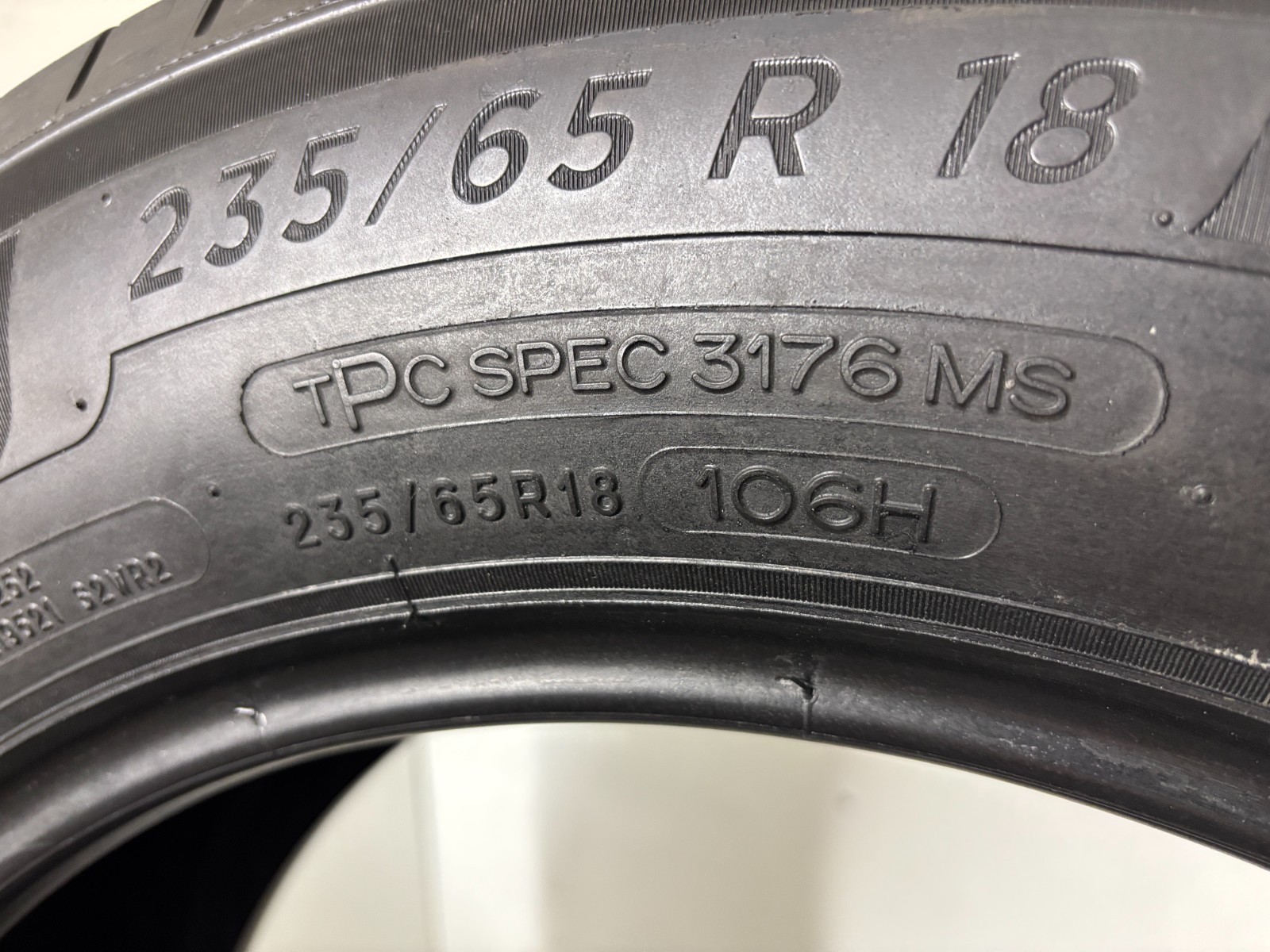 NO SHIPPING ONLY LOCAL PICK UP Set 4 Tires 235 65 18 Michelin Primacy Tour A/s