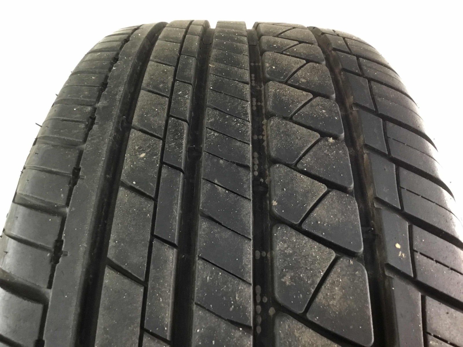 P225/45R18 RoadOne Cavalry UHP 95 W Used 7/32nds