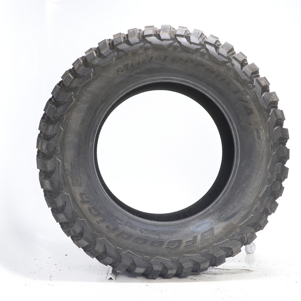 Driven Once LT 275/70R18 BFGoodrich Mud-Terrain T/A KM3 125/122Q – 19/32