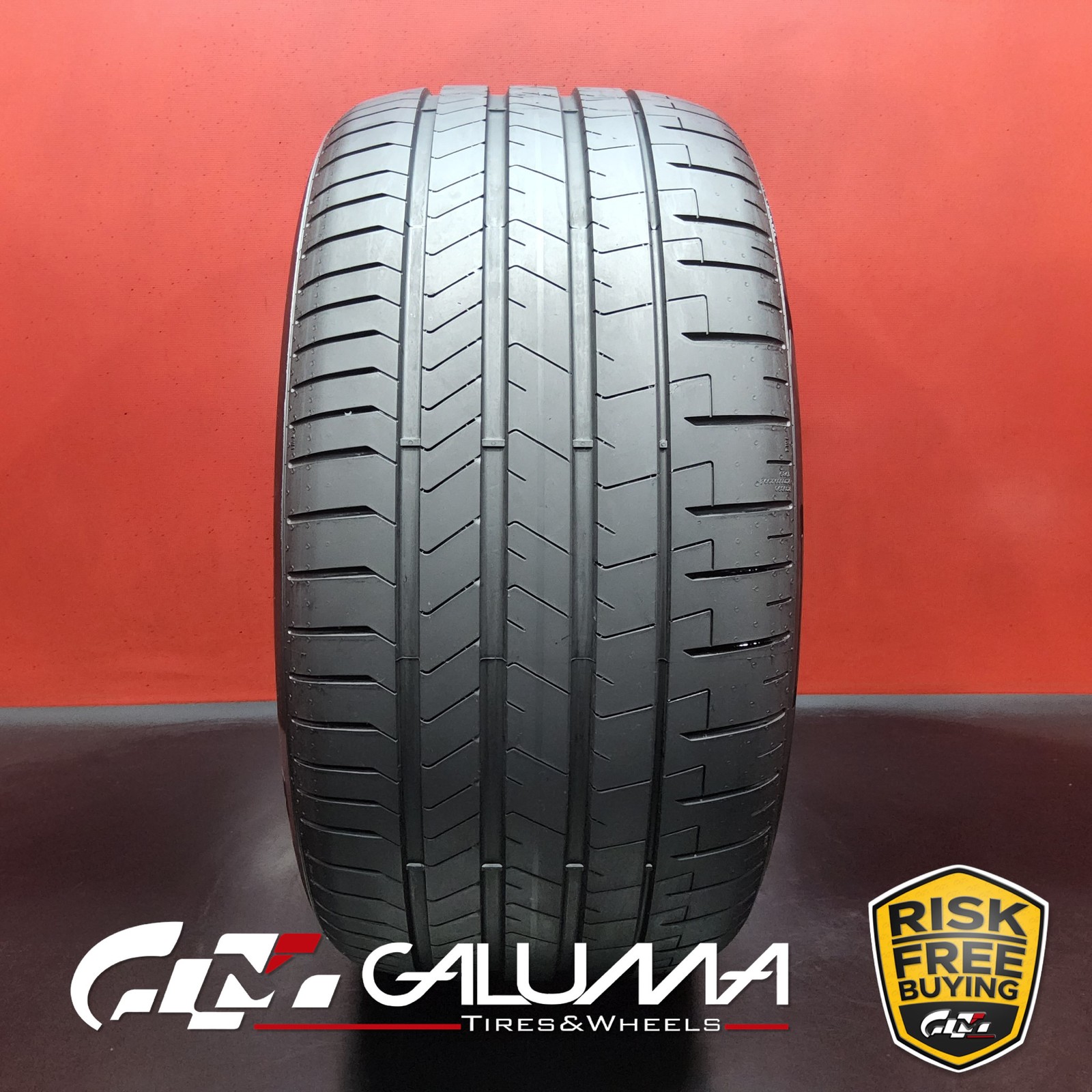 1 (One) Tire LikeNEW Pirelli P Zero PZ4 285/40ZR19 285/40/19 2854019 #91424