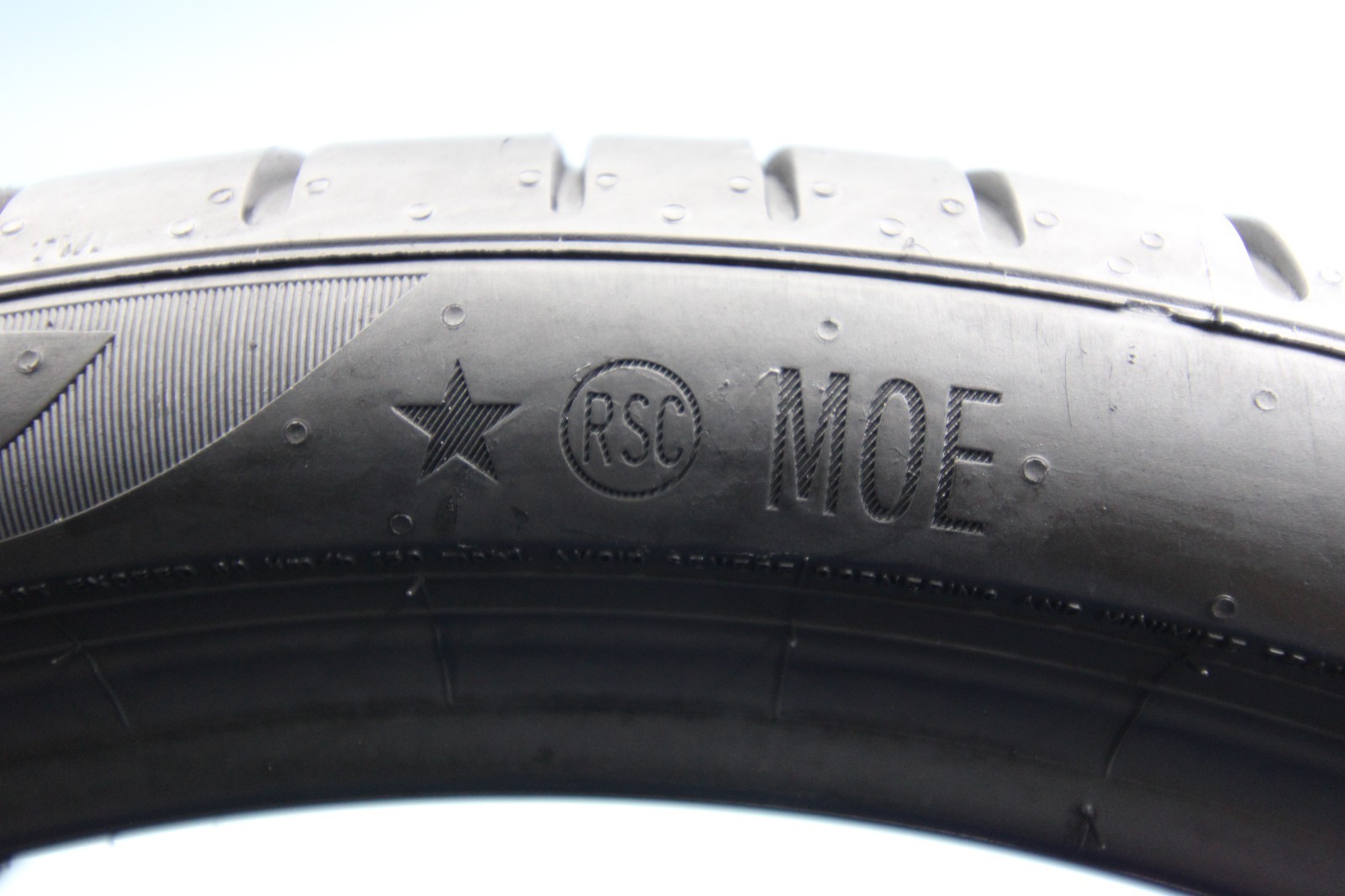 1 Used Pirelli Pzero ★ RSC RFT MOE 245/35R20 245/35/20 2453520 95Y