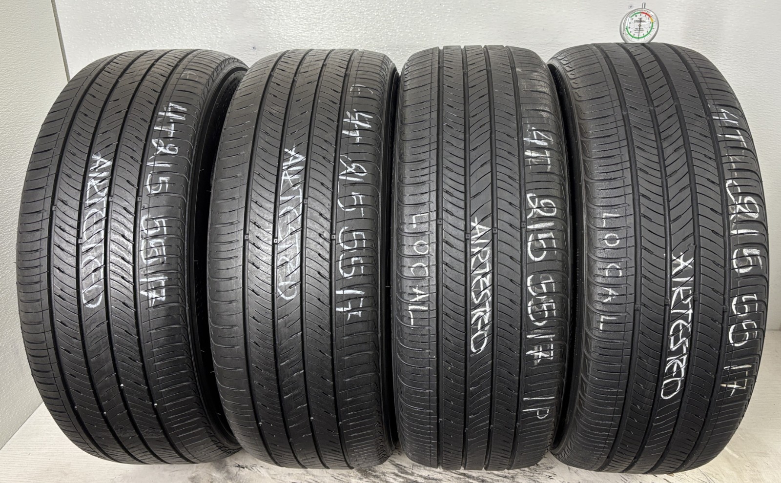 NO SHIPPING ONLY LOCAL PICK UP Set 4 Tires 215 55 17 Kumho Solus TA31