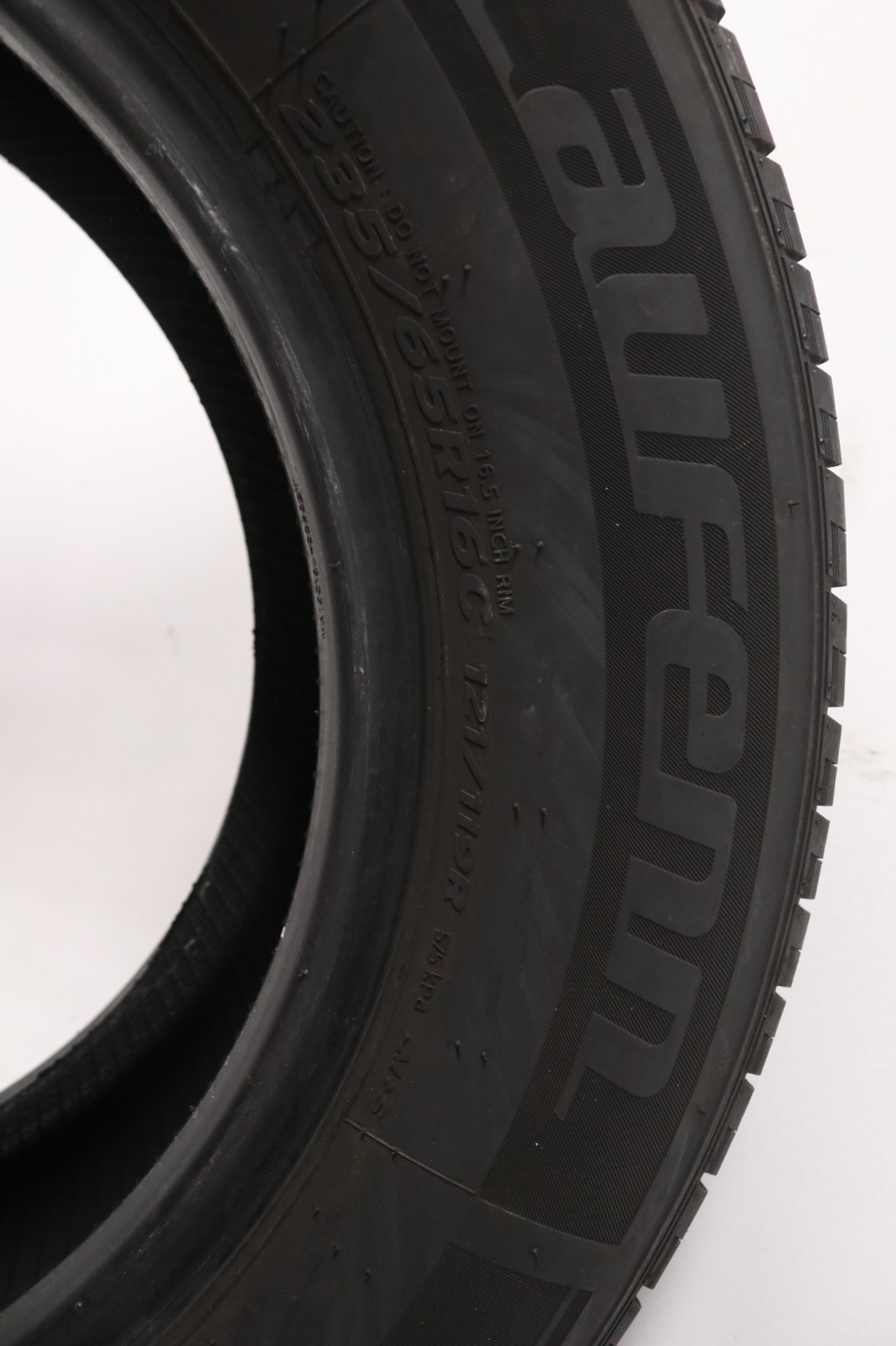 Set of 2 Used 235/65R16C Laufenn X FIT VAN LV01 – 121/119R – 9-9.5/32 No Repairs
