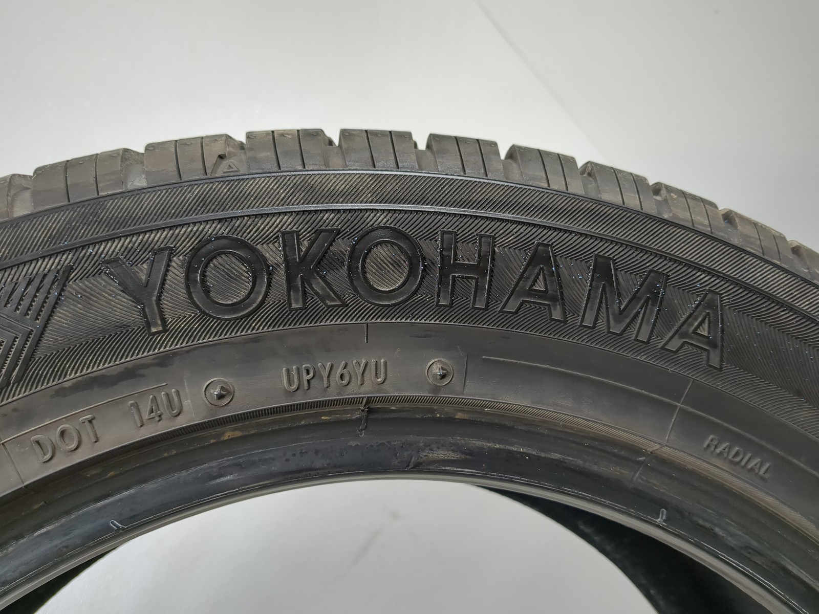 Used Tire 255/55R17 YOKOHAMA YK-GTX ALL SEASON 101V – Tread Depth 9/32