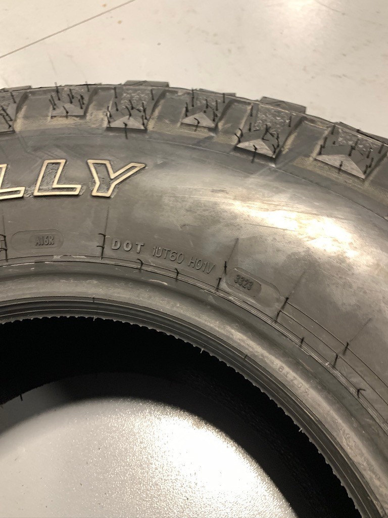 1 New LT 31 10.50 15 LRC 6 Ply Kelly Safari MT Mud Tire
