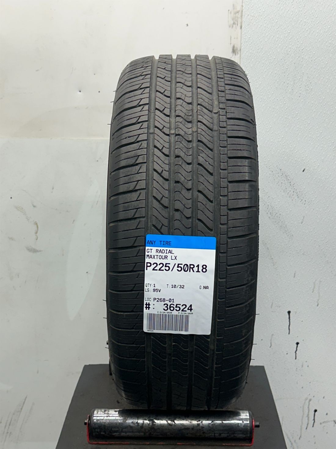 1 Used P225/50R18 GT Radial Maxtour LX 95 V – 10/32